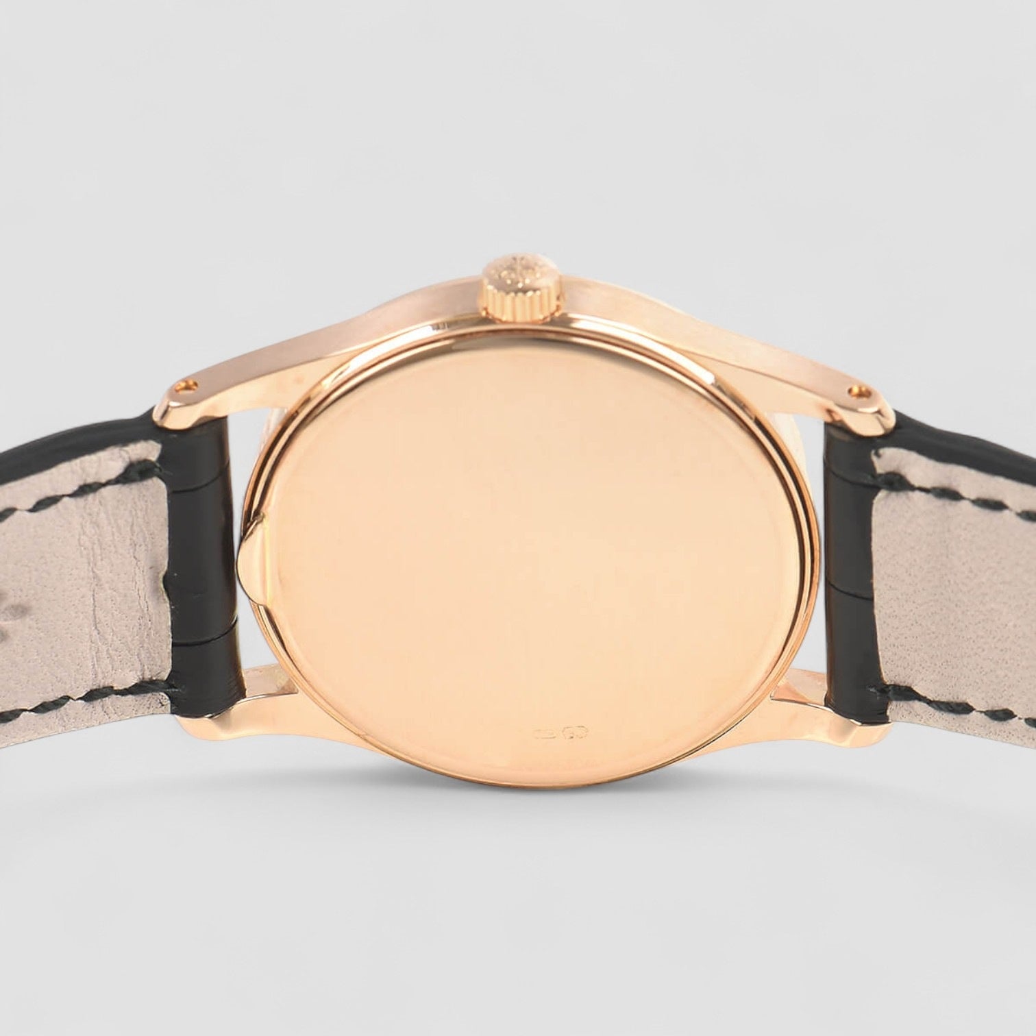 Calatrava Manual Wind 18K Yellow Gold Description