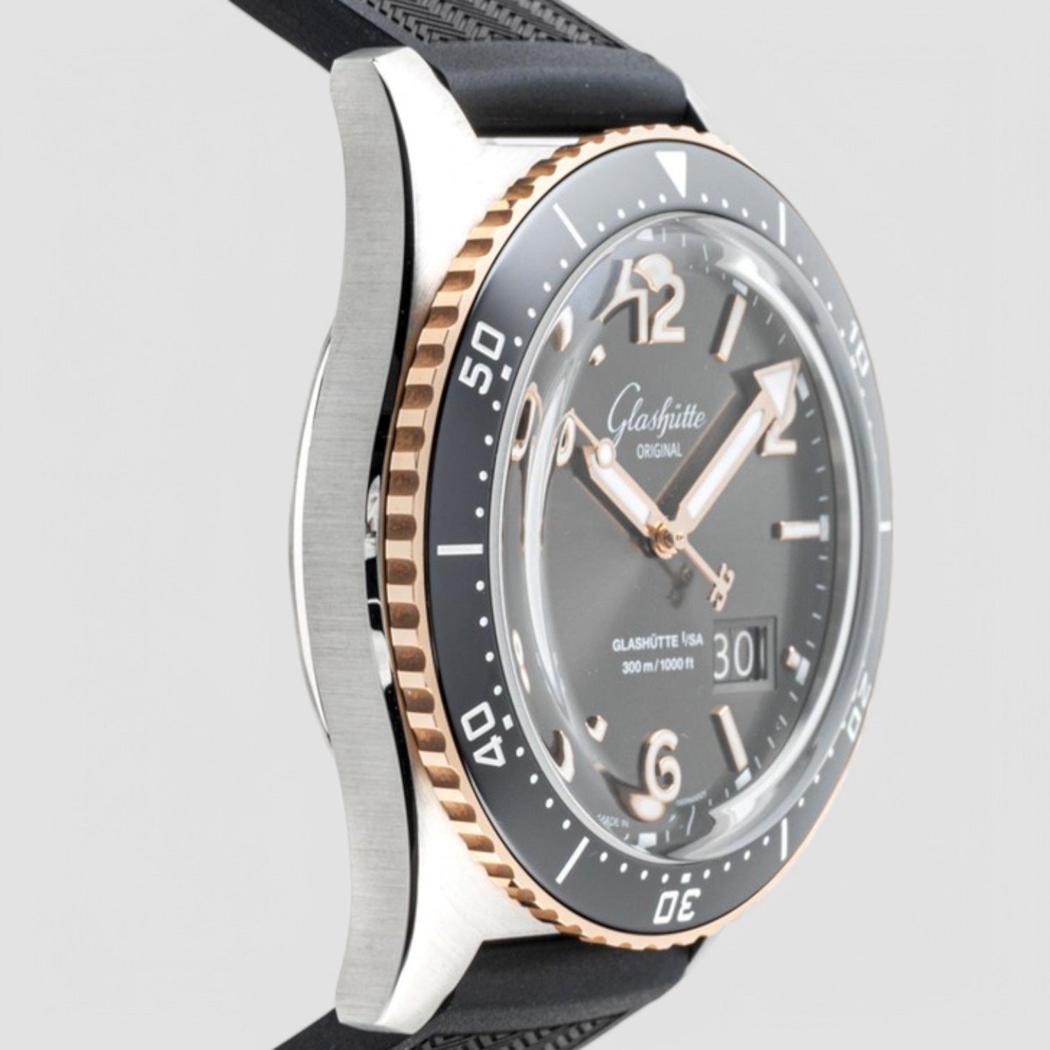 SeaQ Panorama Date 43.2mm Mens Watch