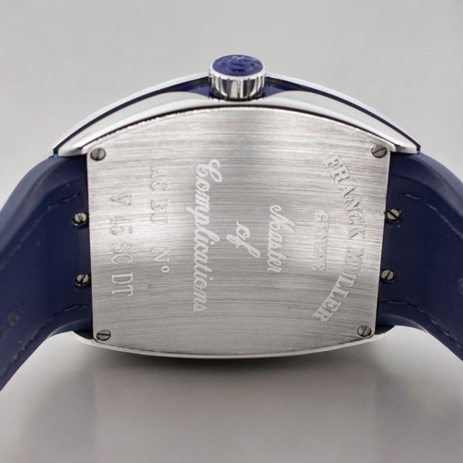 Vanguard V45 in Stainless Steel