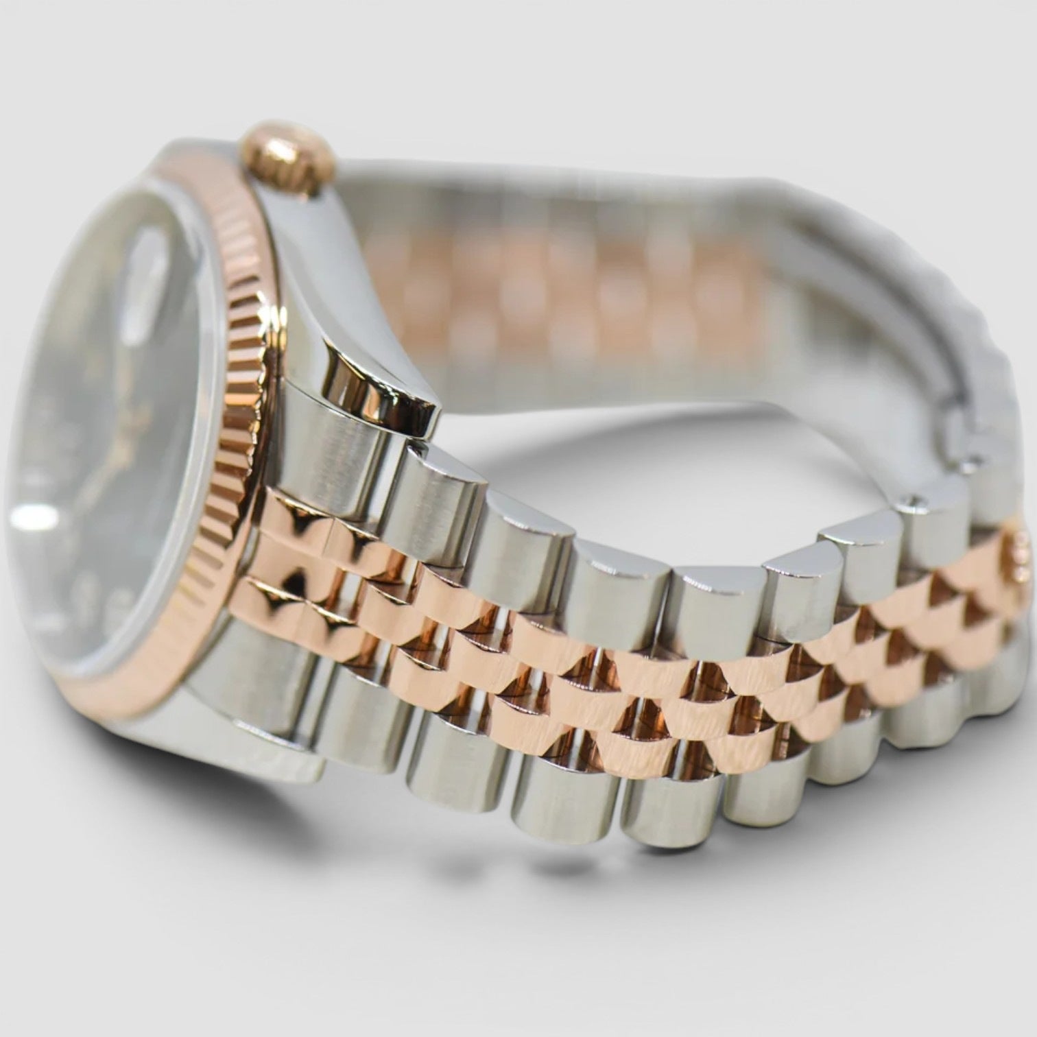 Datejust 36 Black Concentric Dial Rose Gold/Steel Jubilee
