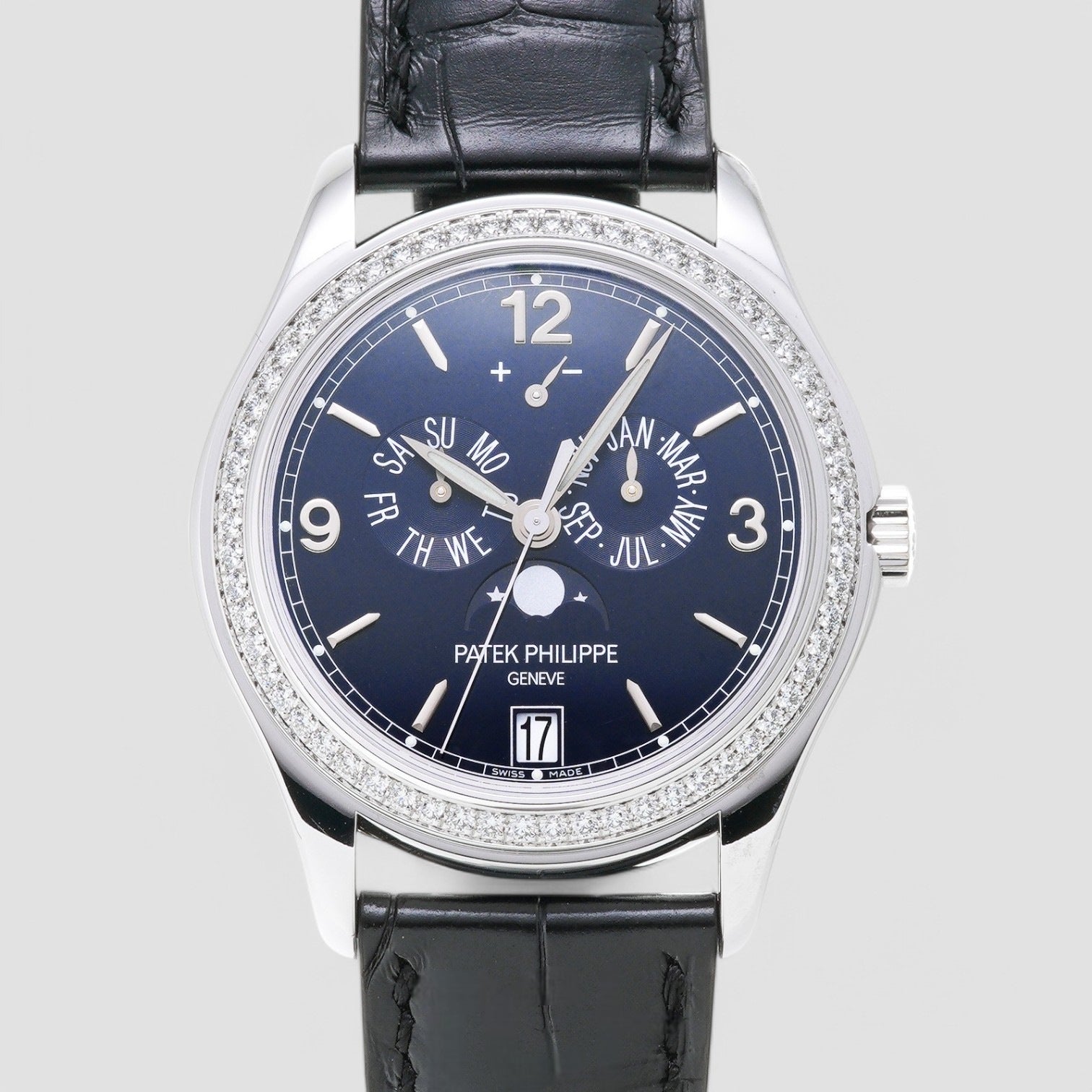 Annual Calendar 18K White Gold Blue Dial / Diamond Bezel