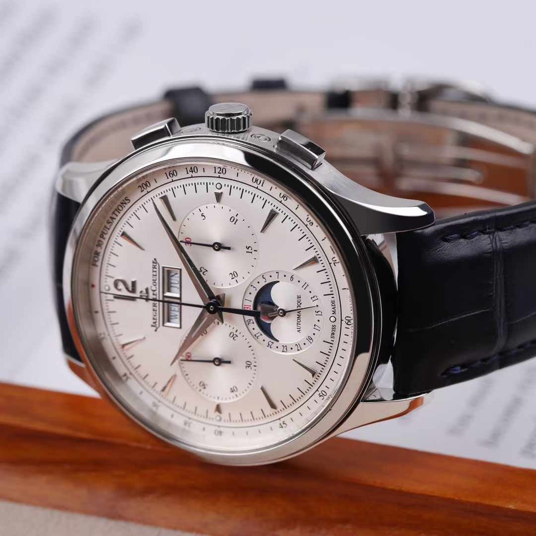 Master Control Chronograph Calendar