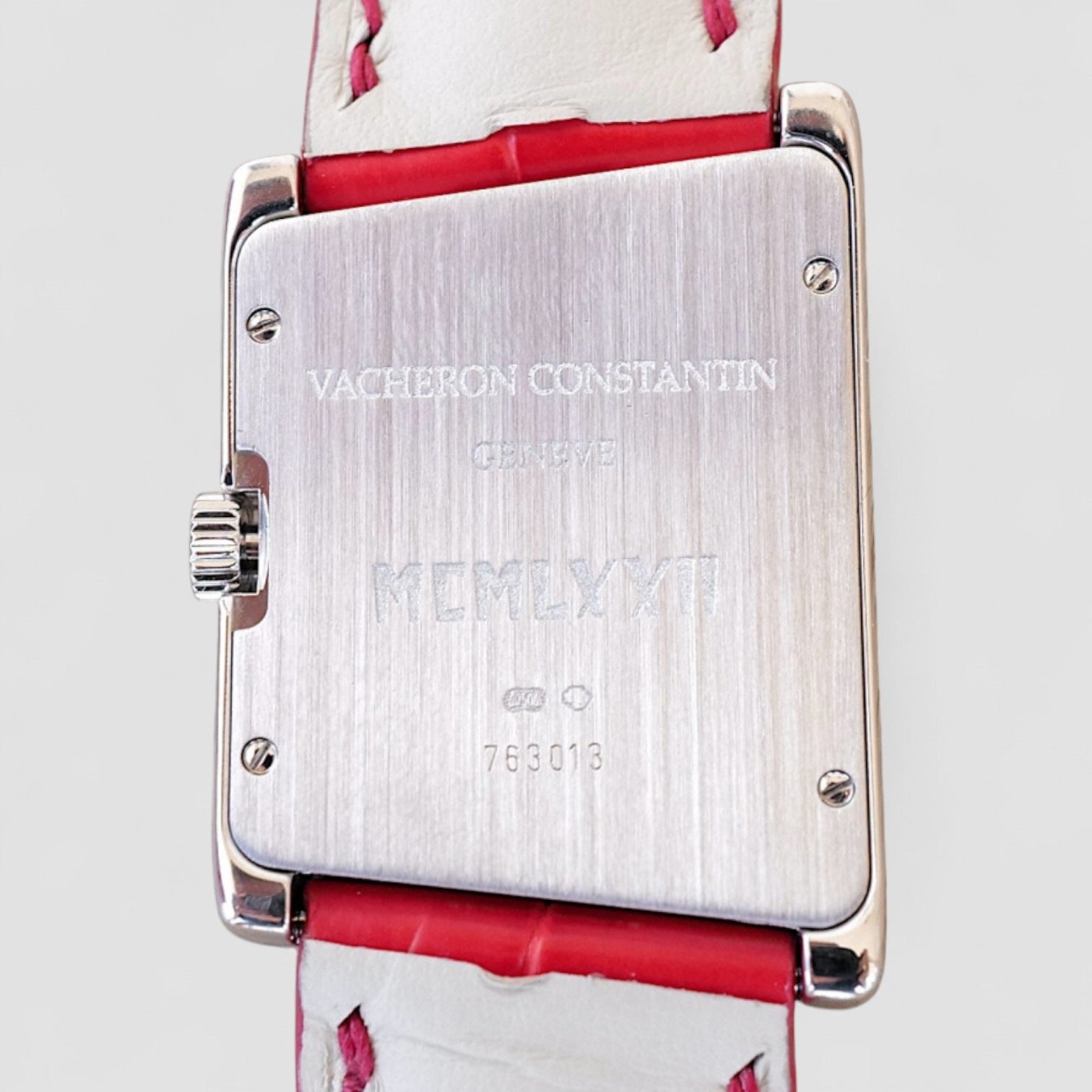 1972 Asymmetric Small White Gold Ladies