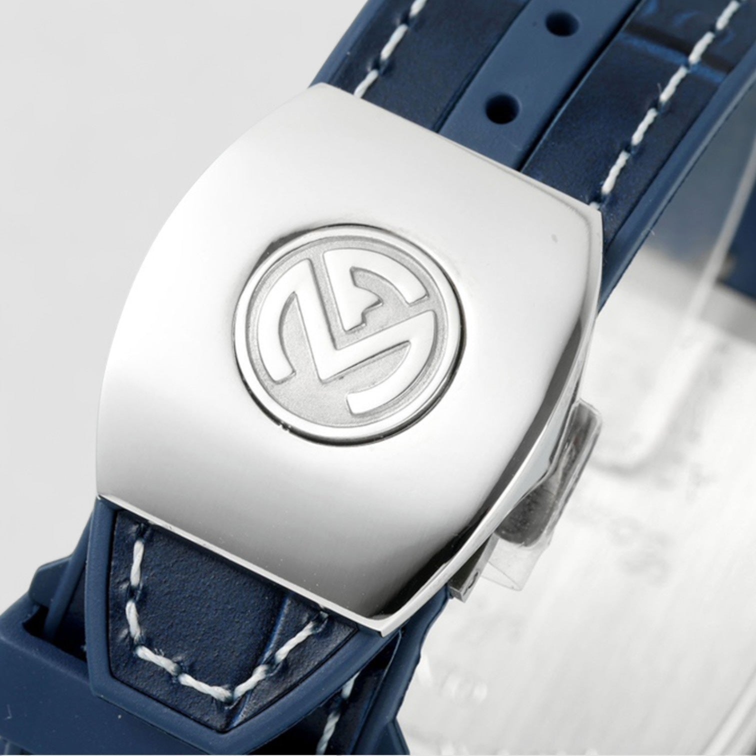 Vanguard Yachting Steel Chronograph Date Blue Iced out