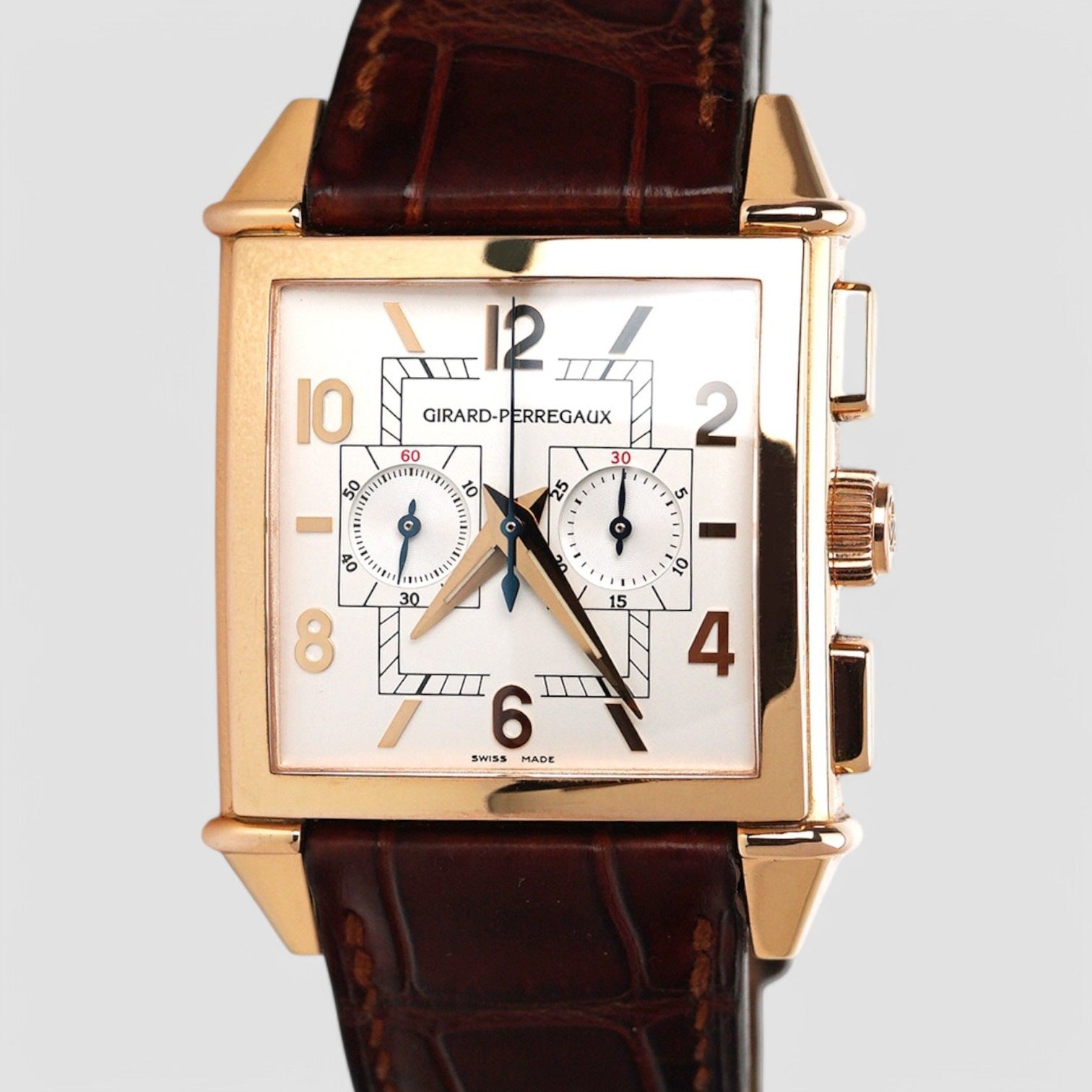 Girard Perregaux Vinatge 1945 Chronograph Rose Gold 25820-52-151-BACA