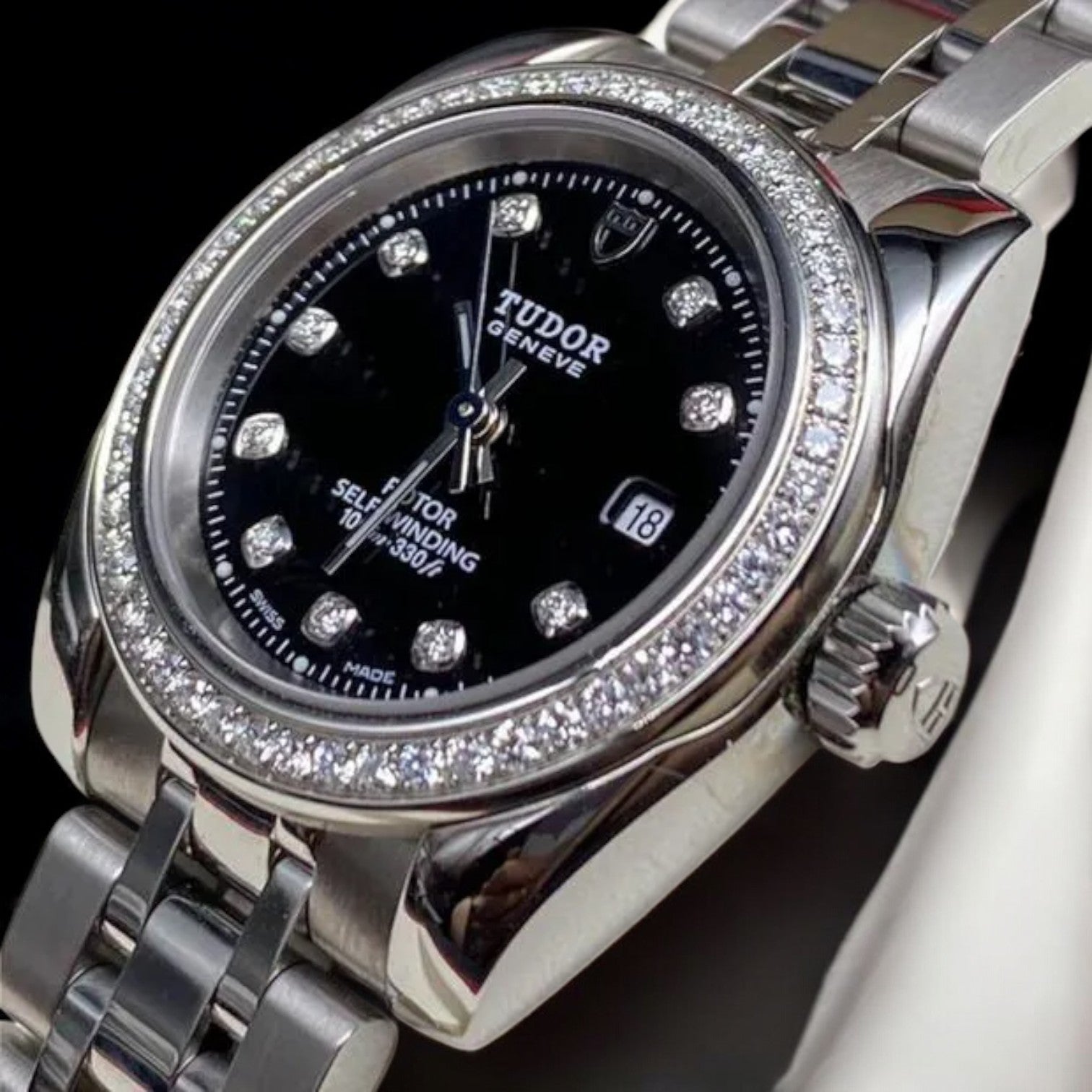 Classic Black dial Diamond
