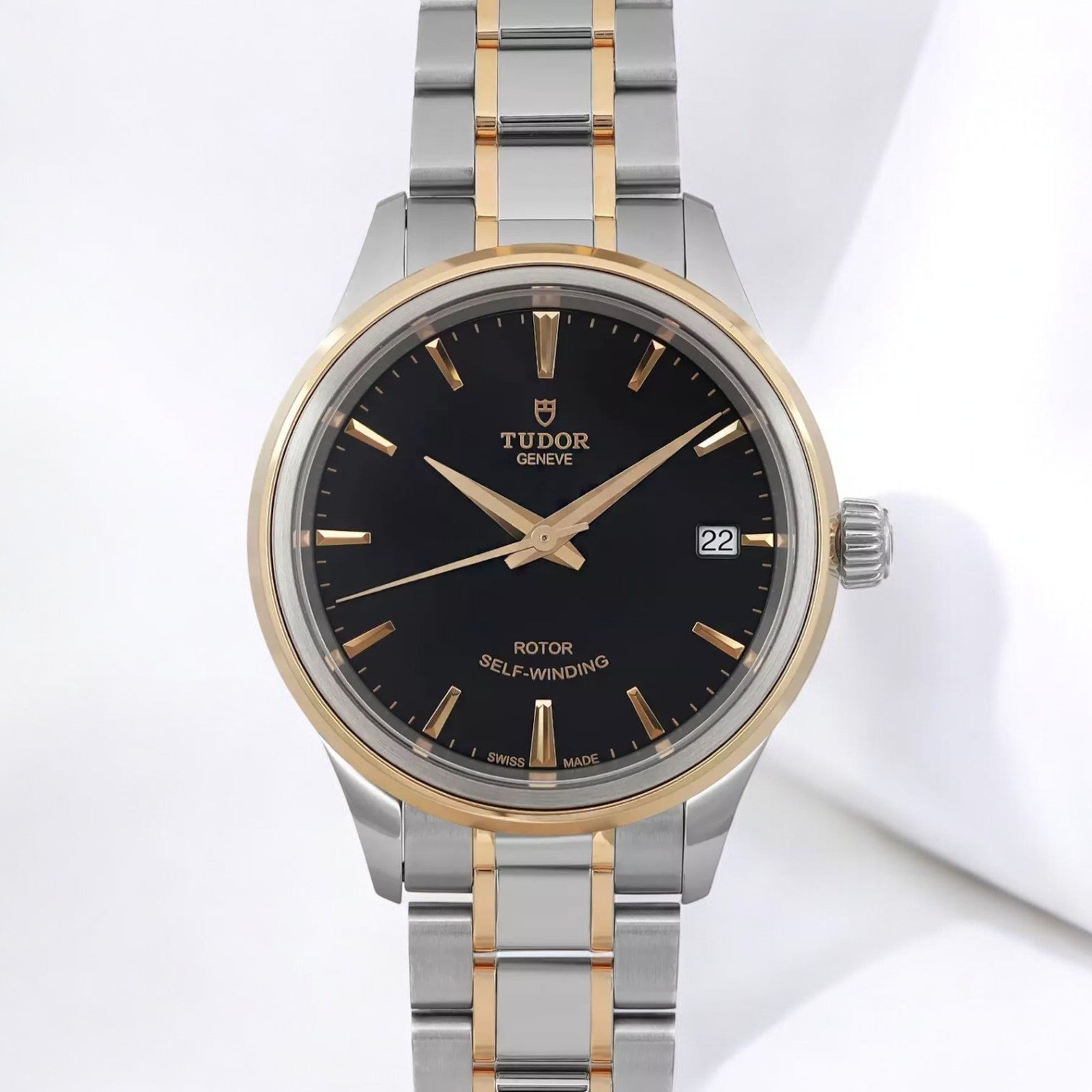 Style 28 Stainless Steel / Yellow Gold / Black / Bracelet