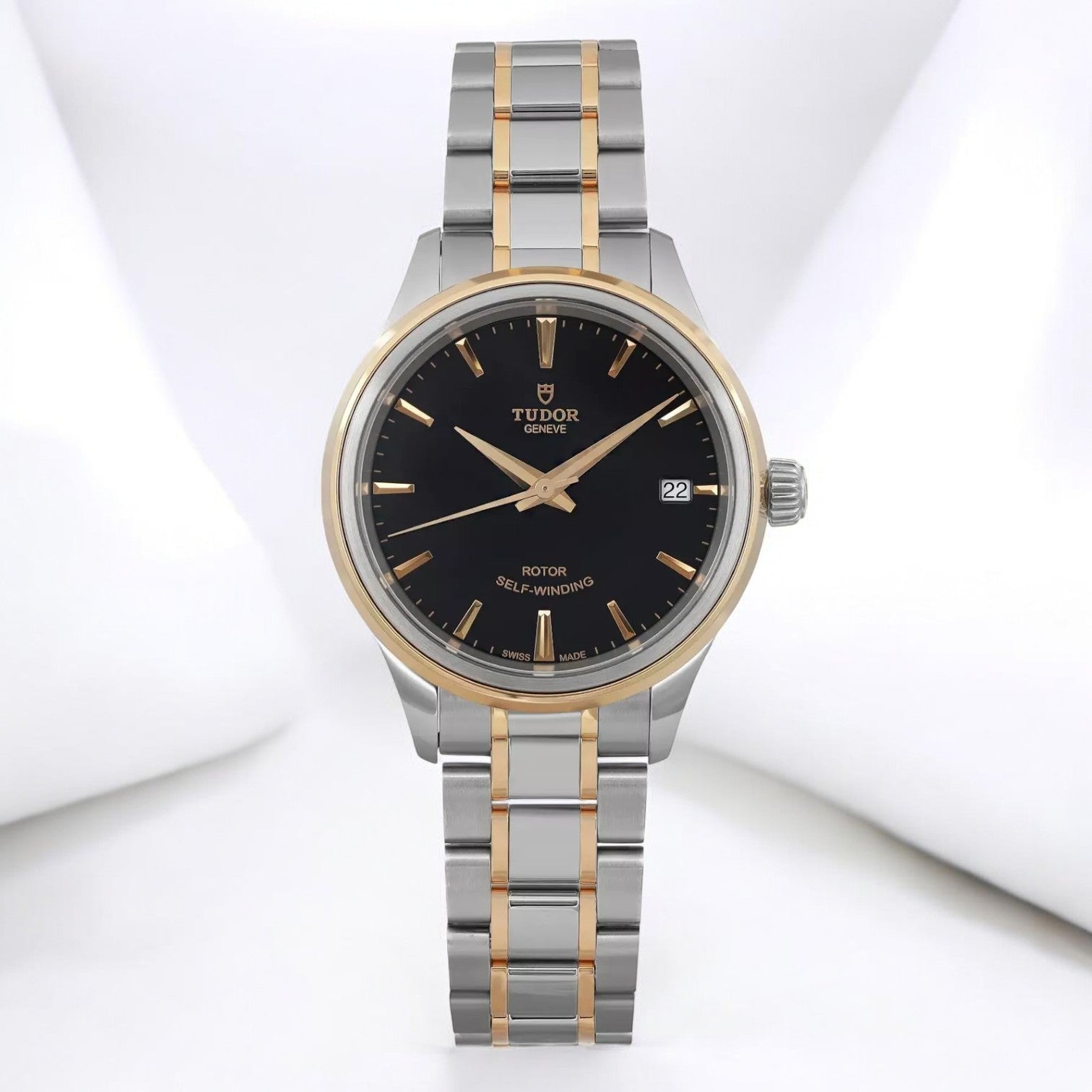 Style 28 Stainless Steel / Yellow Gold / Black / Bracelet