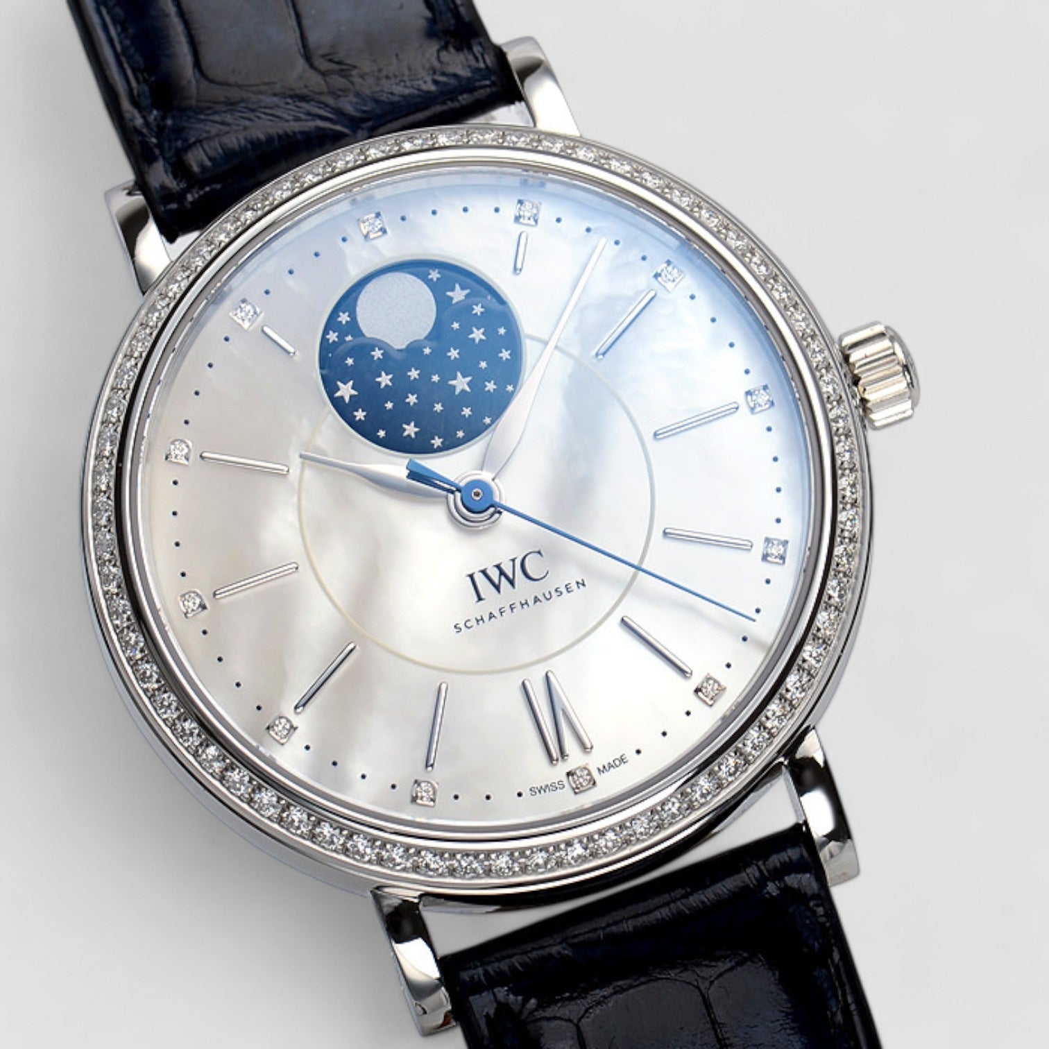Portofino Automatic Mother of Pearl Moonphase Diamond Automatic