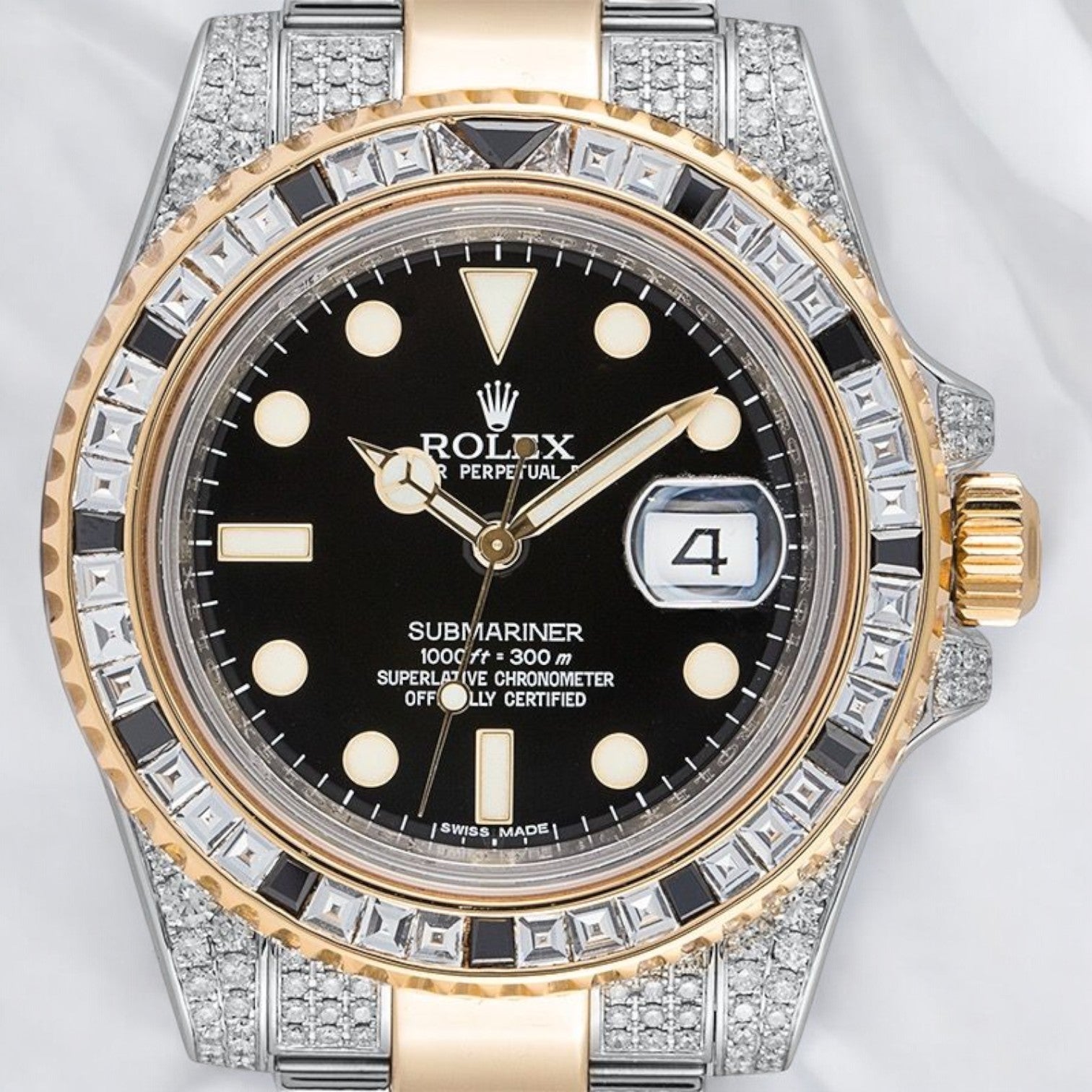 Submariner Date 116613LN Steel and 18ct Yellow Gold Diamond Set - Custom bezel - Iced Out