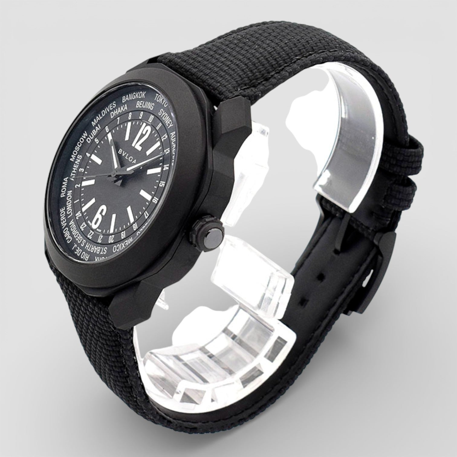 Octo Roma Worldtimer Hands-on Watch Bvlgari