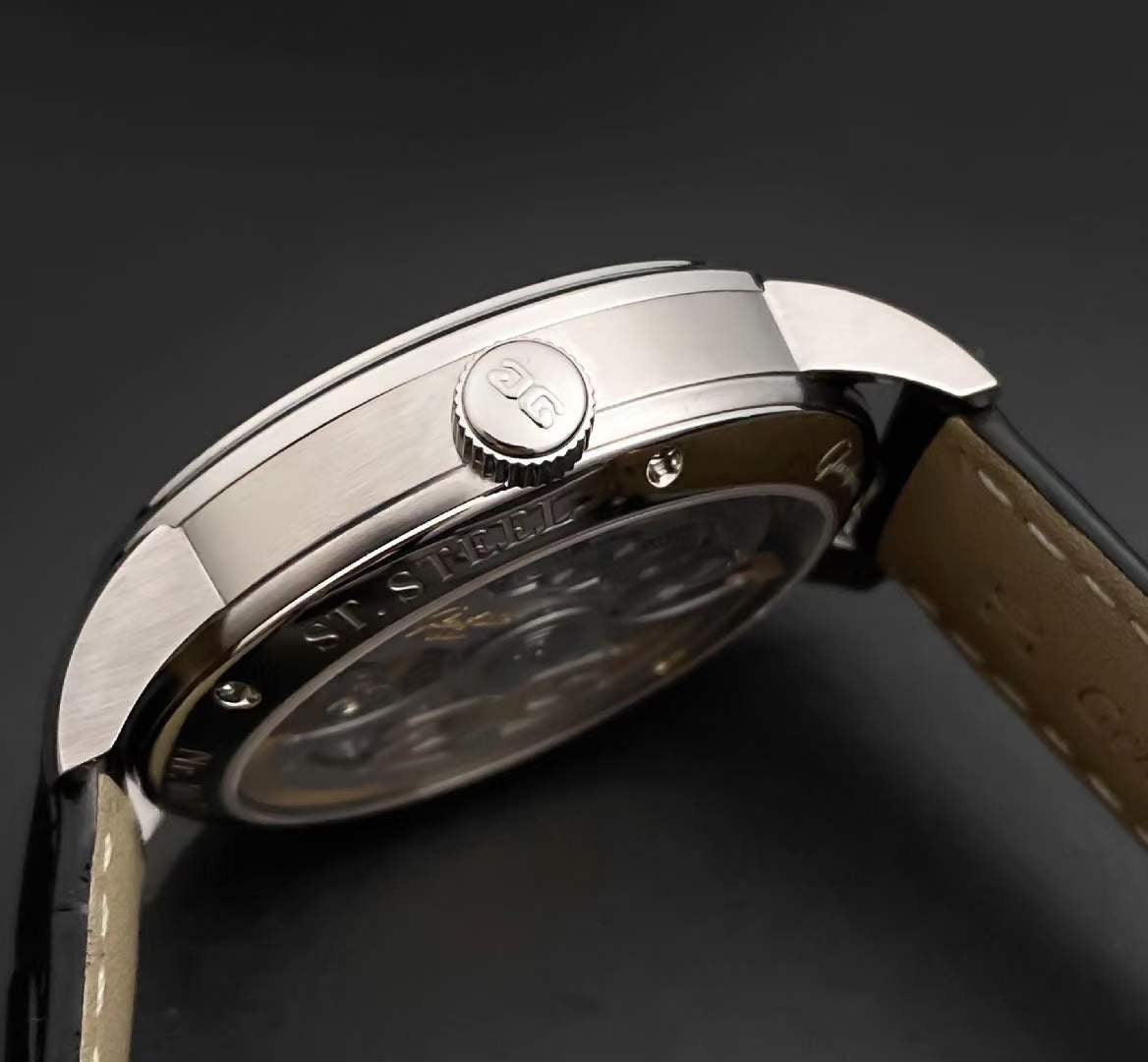 Senator Excellence Panorama Date Moon Phase