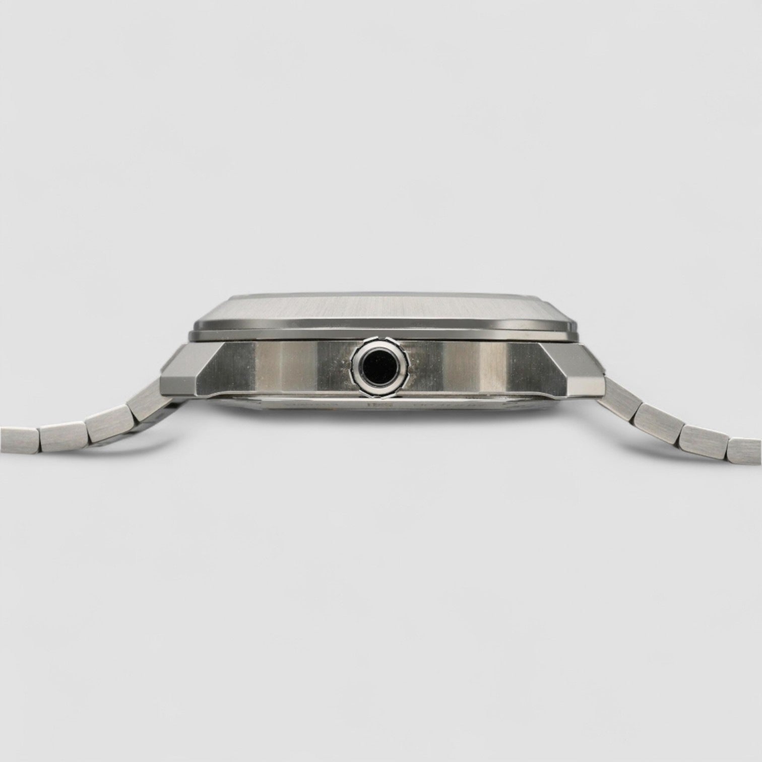 Octo Roma Worldtimer