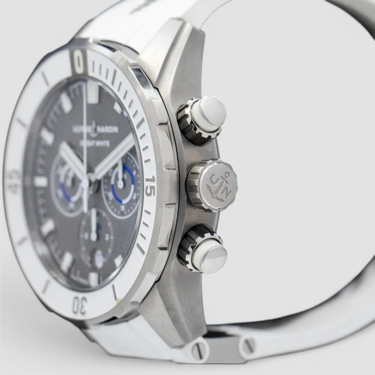 Diver Chronograph “Great White” 44mm Titanium Gray Dial Limited Edition