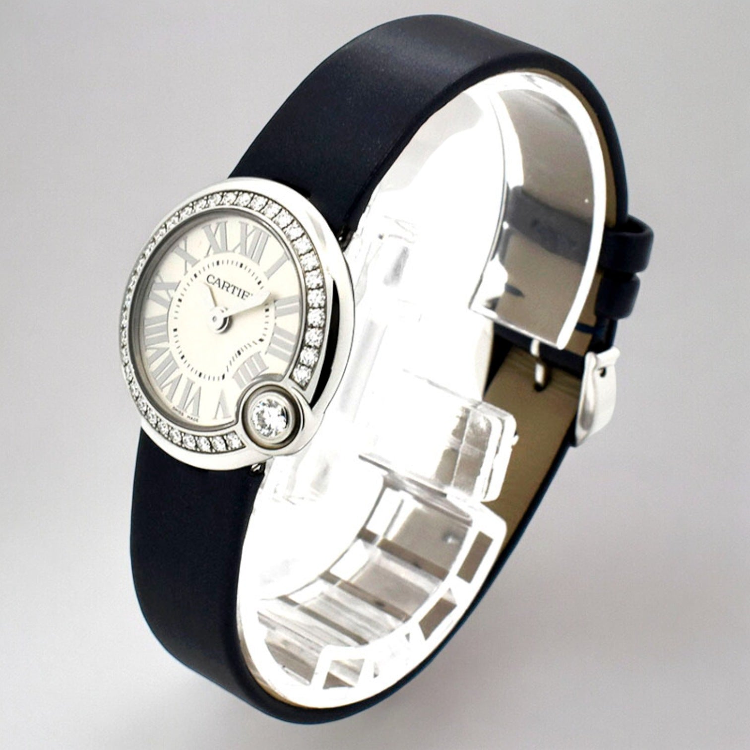 Ballon Blanc  A Timeless Unisex Luxury Watch
