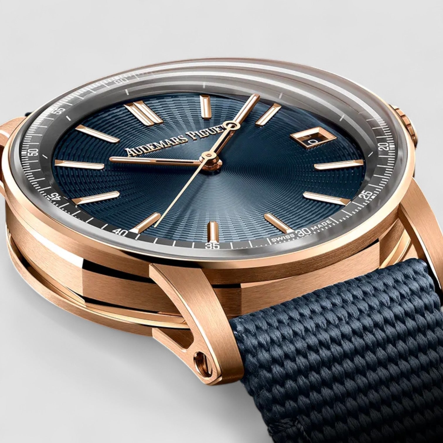 Code 11.59 Selfwinding Pink Gold Automatic