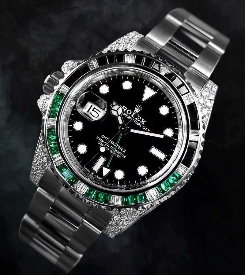 GMT-Master II 40 mm – "Sprite" Custom Diamond-Set with Green/Black Gemstone Iced Out