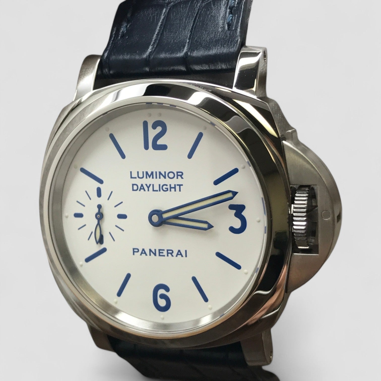 Luminor 8 Days White Dial Manual Wind Men's Watch