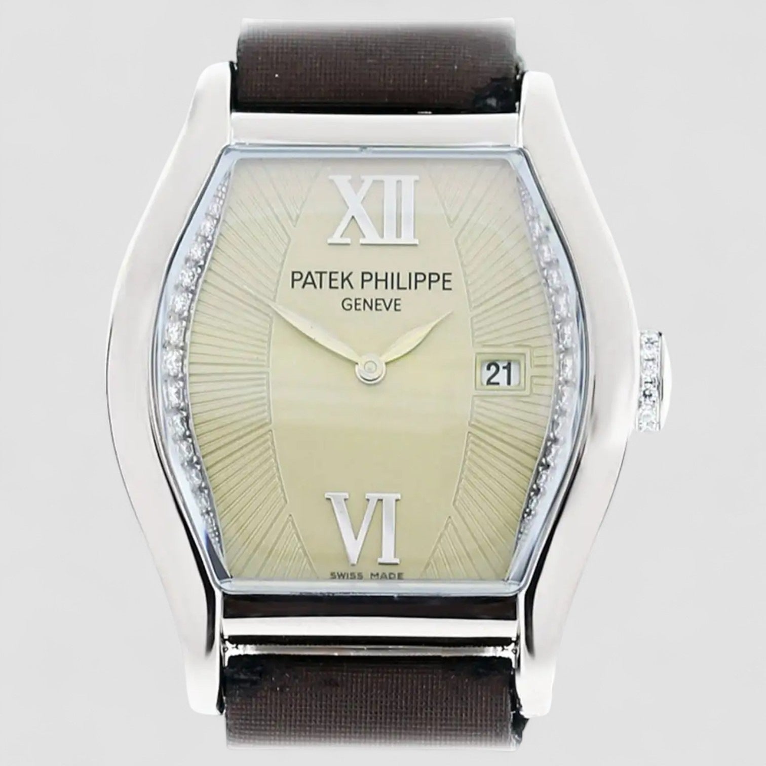 Lady's White Gold Diamond Quartz Wristwatch