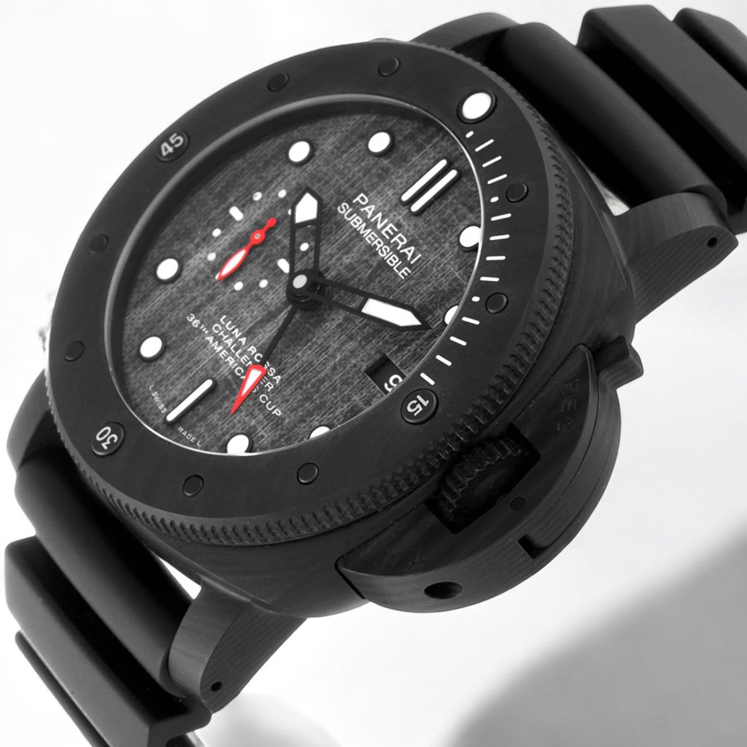 Submersible Luna Rossa Carbotech GMT Limited Edition