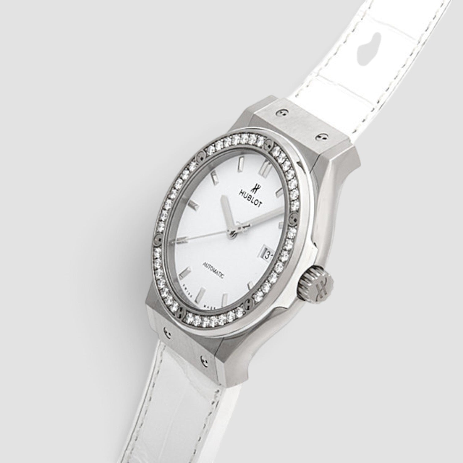 Classic Fusion White Diamonds 42mm Titanium