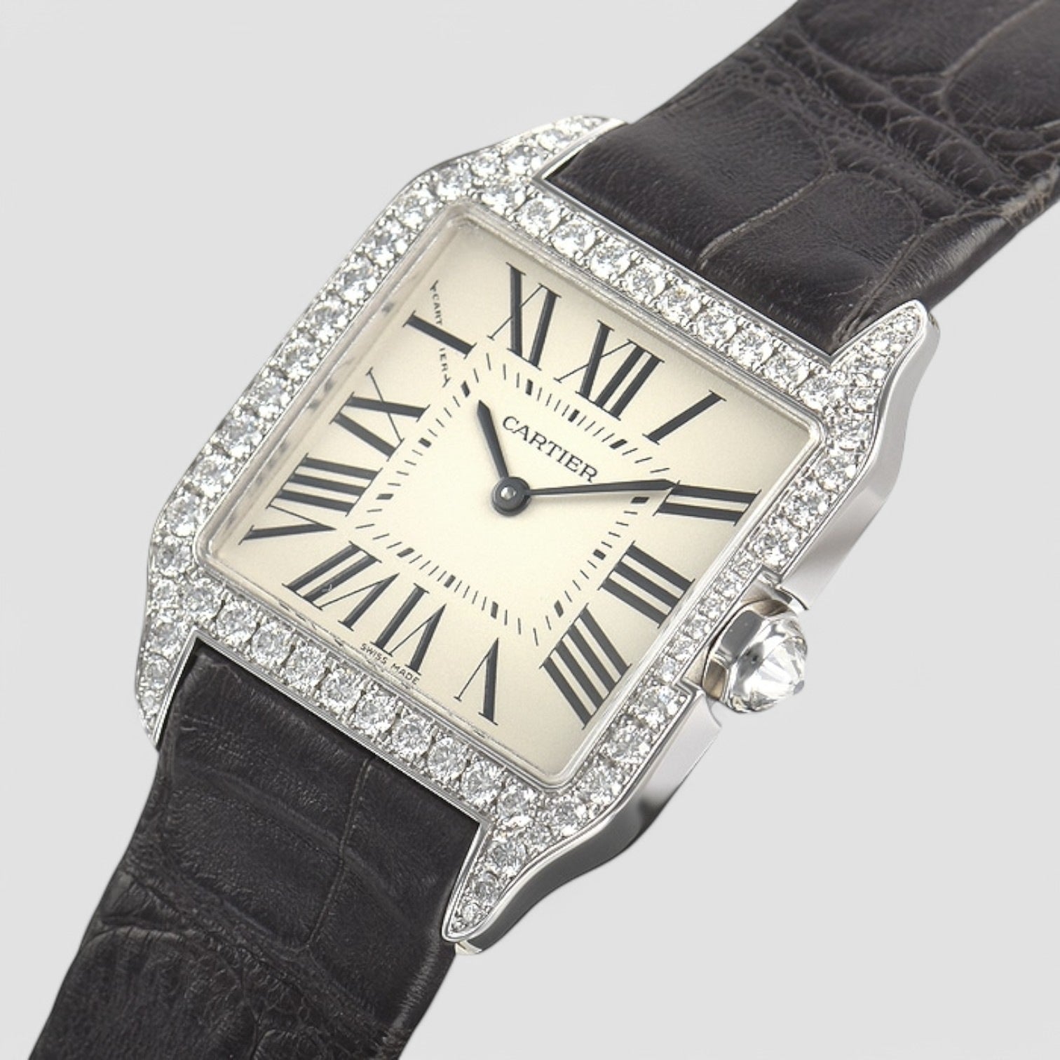 Santos Dumont 18K White Gold Diamond Bezel Manual Wind Description