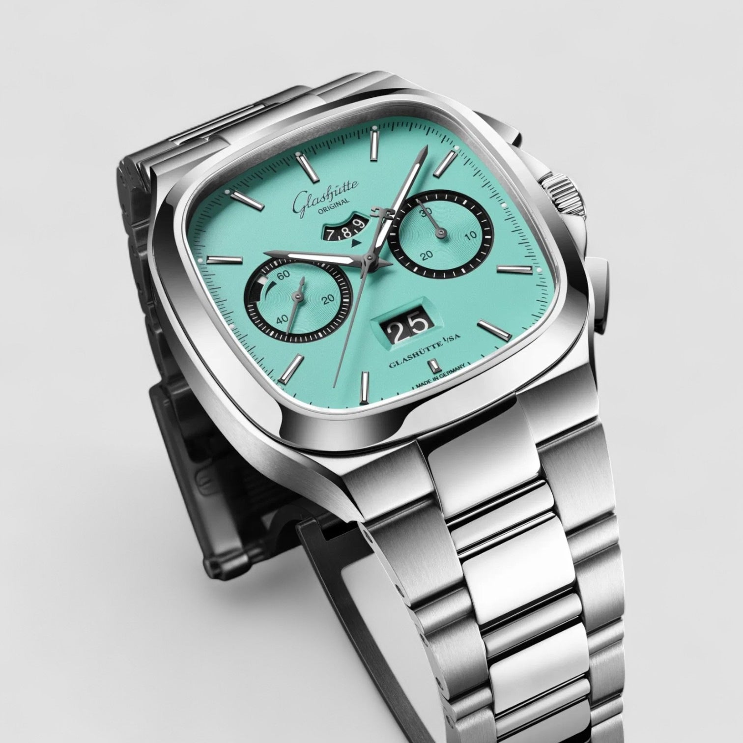 Seventies Chronograph Panorama Date Swimming Pool