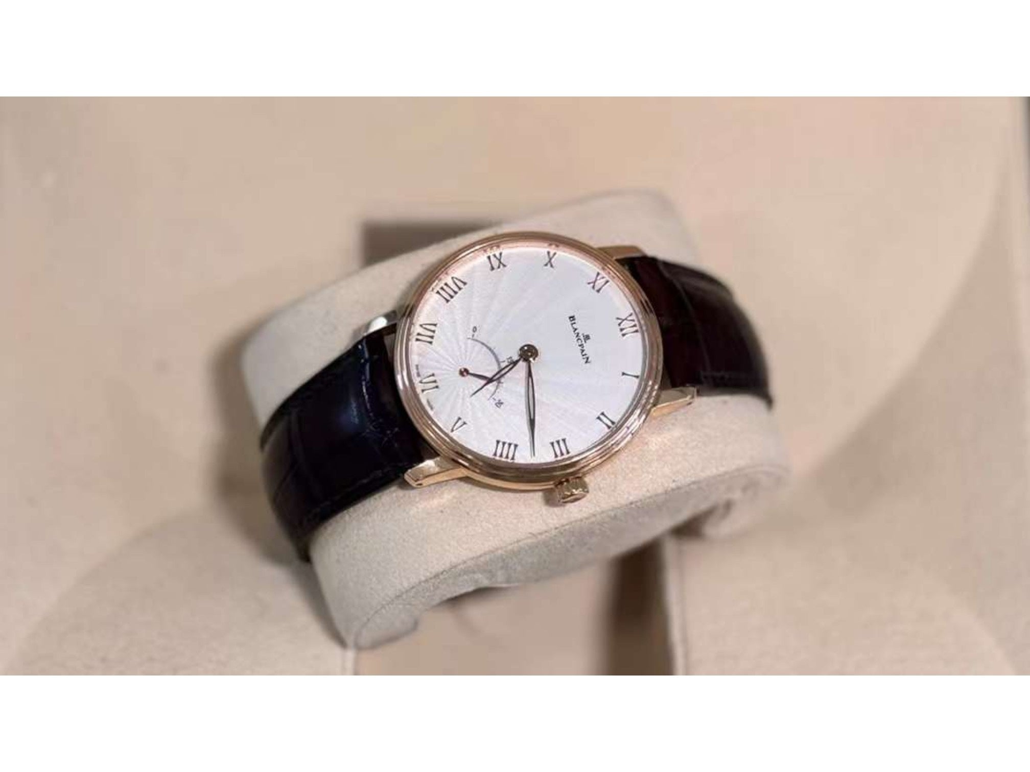 Villeret Ultra-slim Retrograde Small Seconds