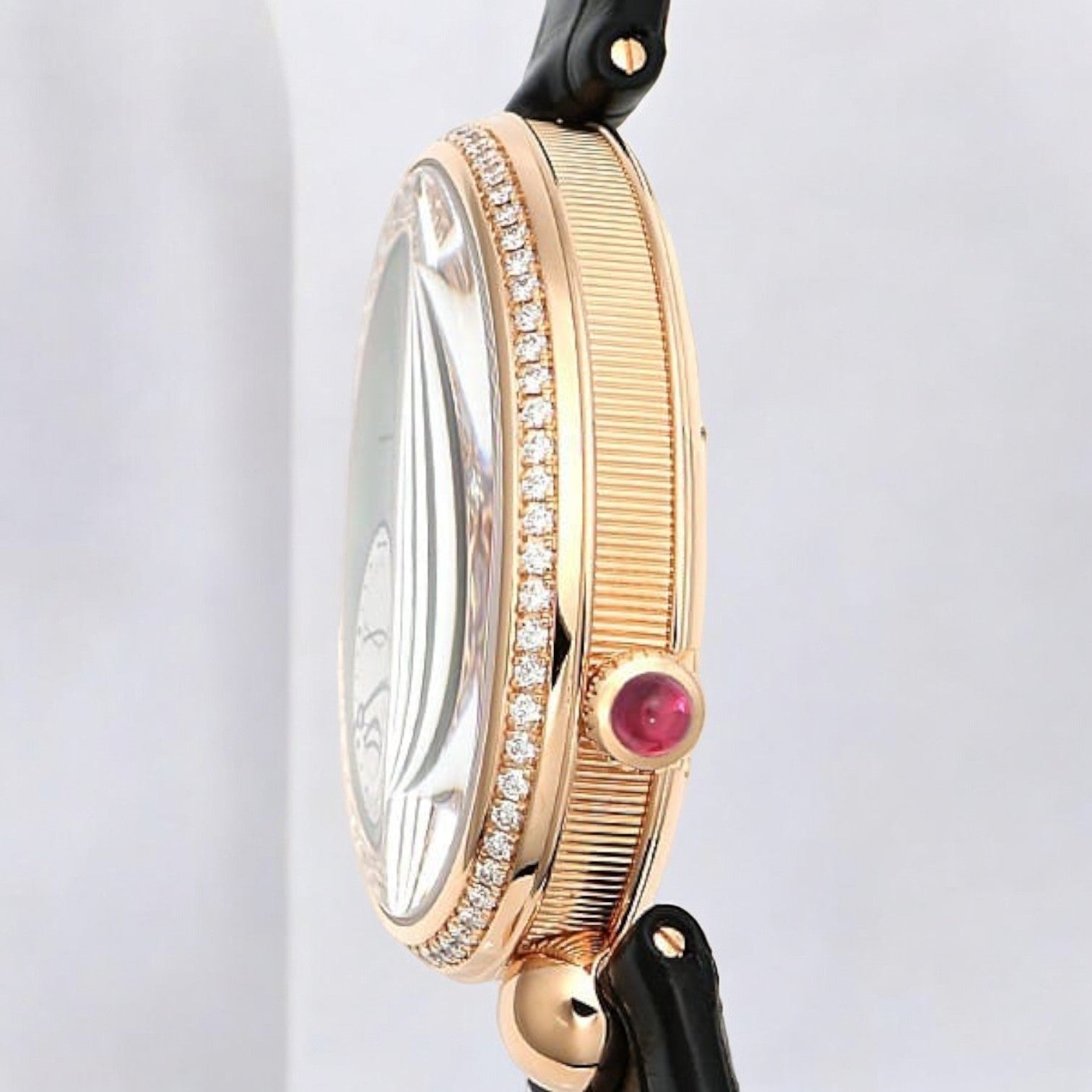 Reine de Naples Power Reserve