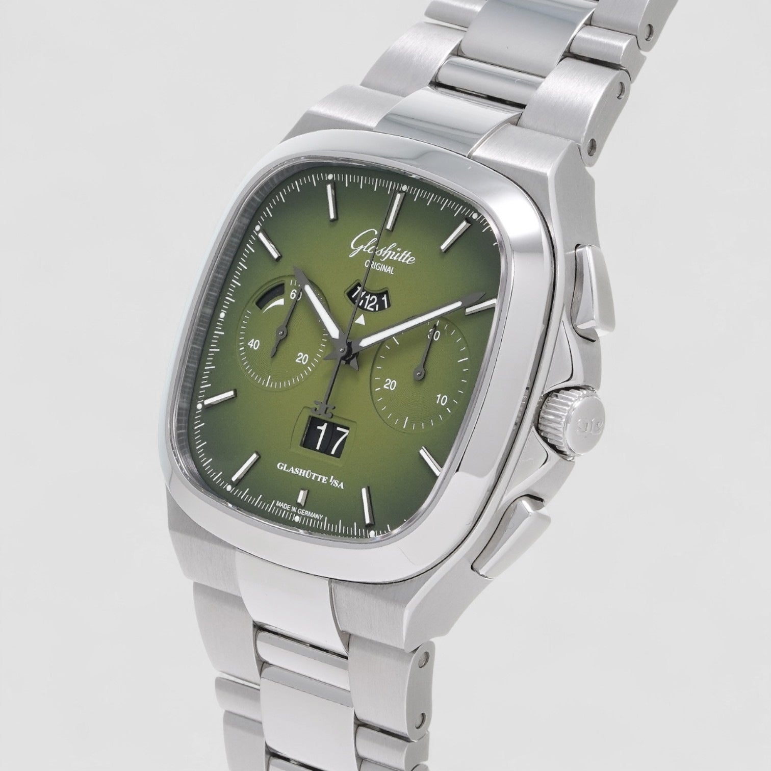 Seventies Chronograph Panoramadatum