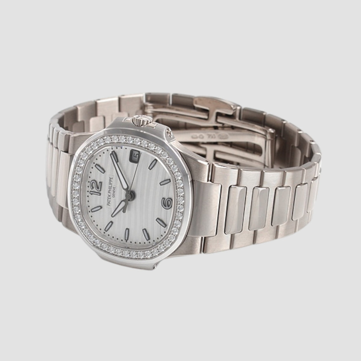 Nautilus Ladies 32mm 18K White Gold Diamond Bezel