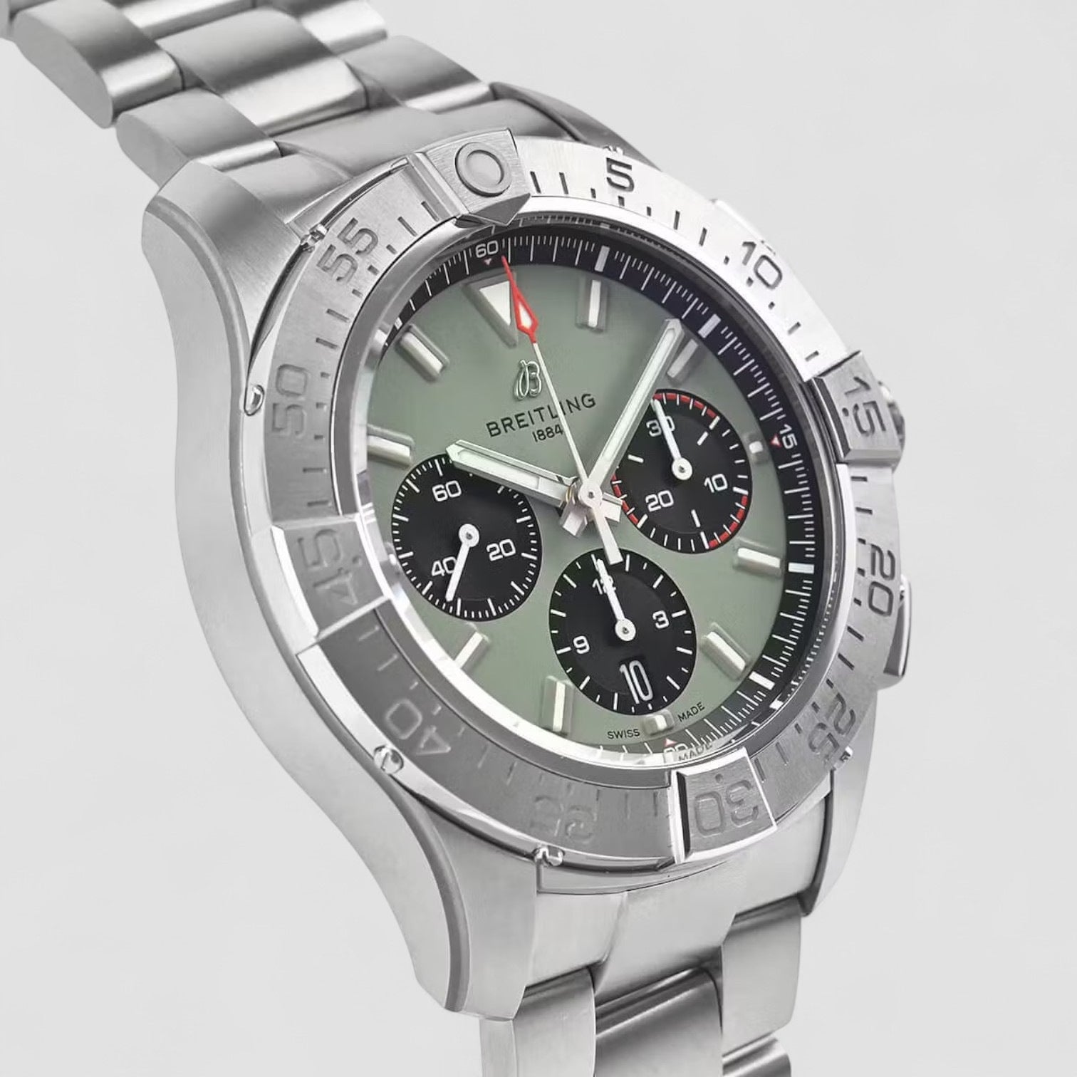 Avenger B01 Chronograph 44