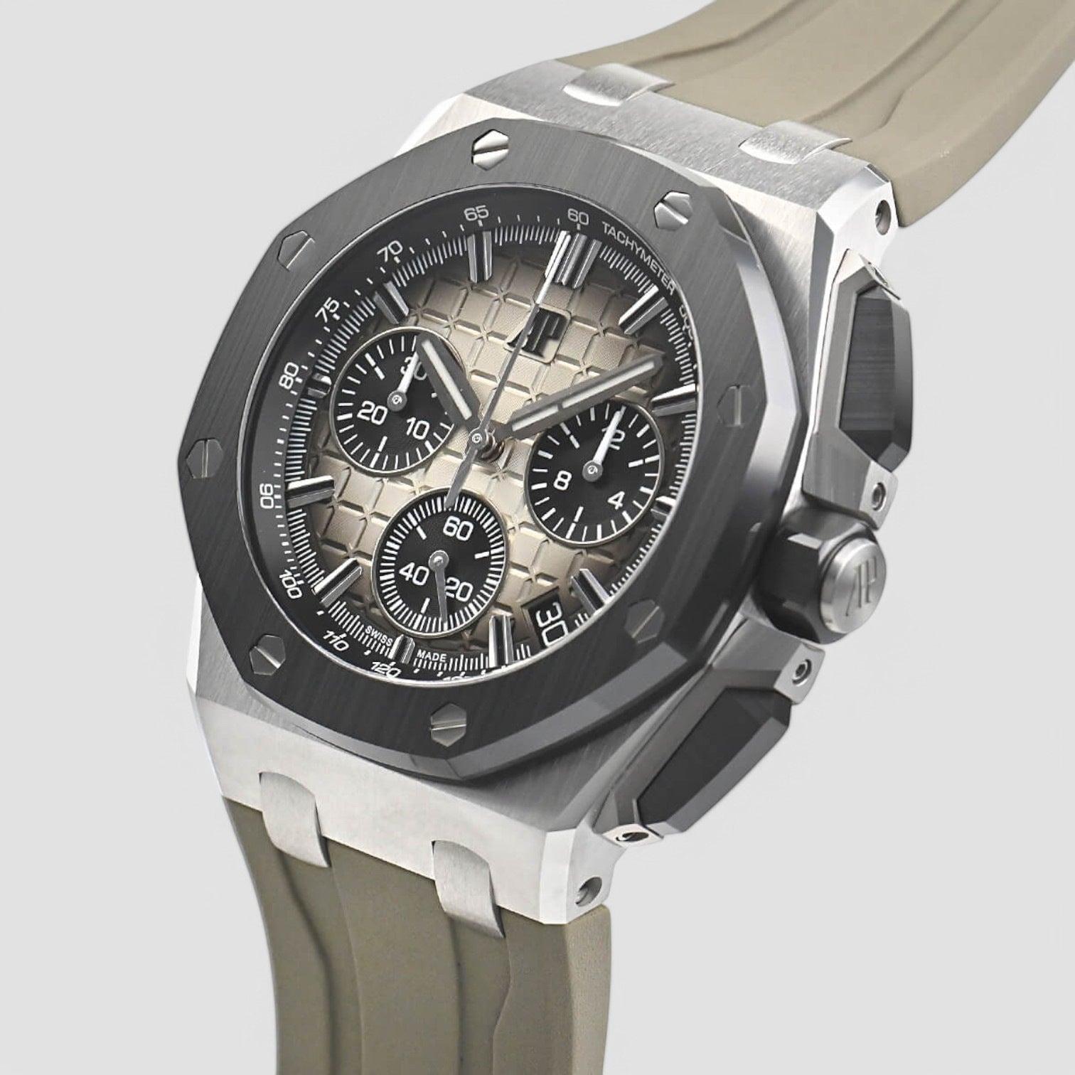 Royal Oak Offshore Smoked Dial
