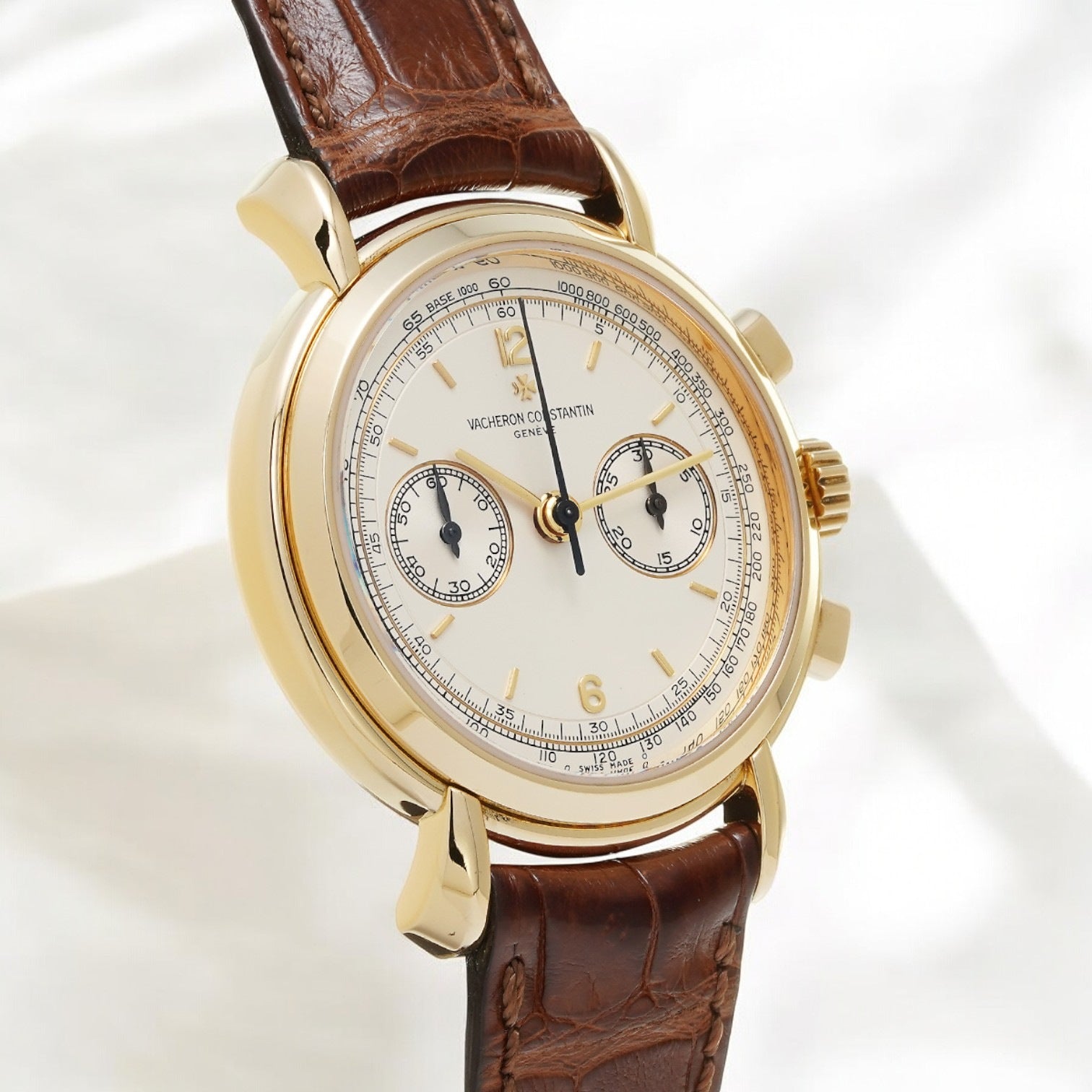 Les Historiques Chronograph 18K Yellow Gold