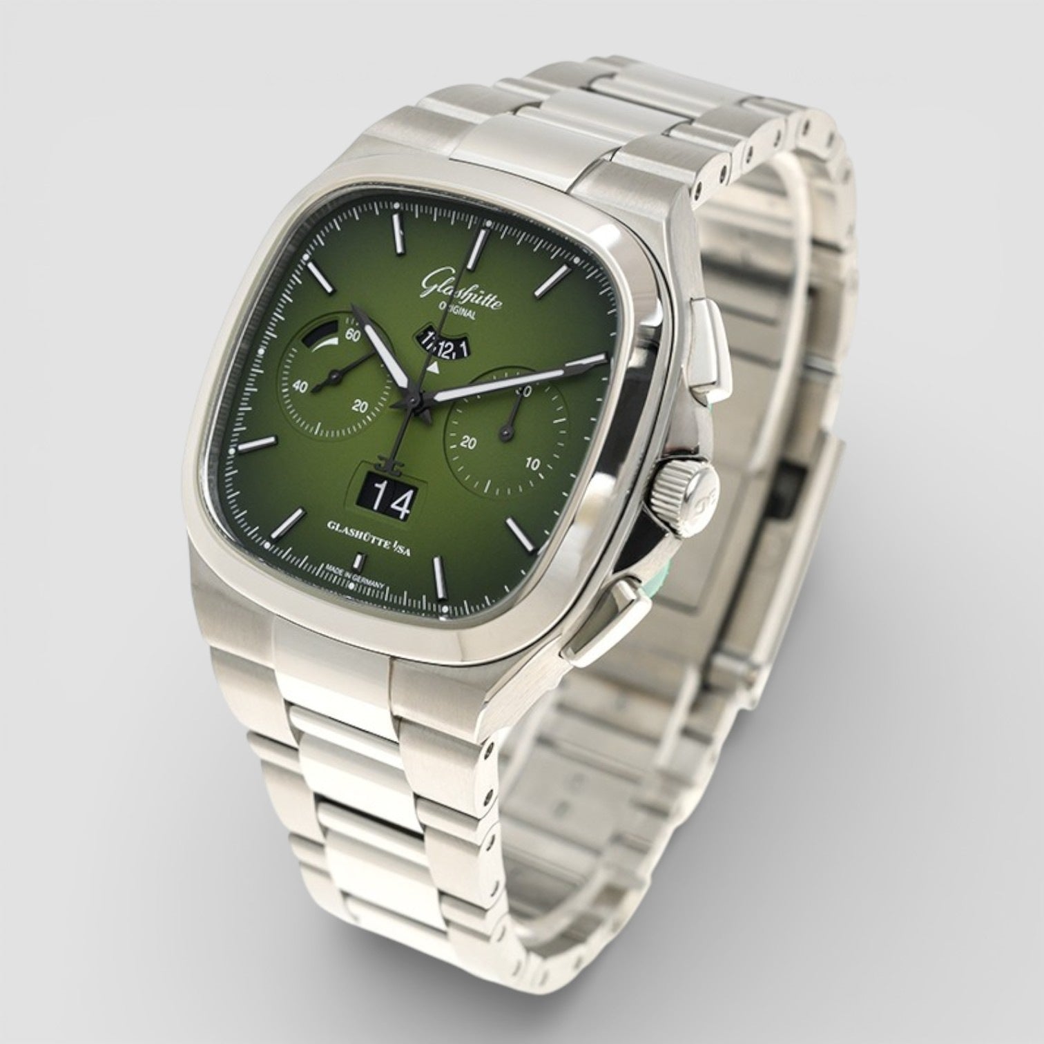 Seventies Chronograph Panoramadatum