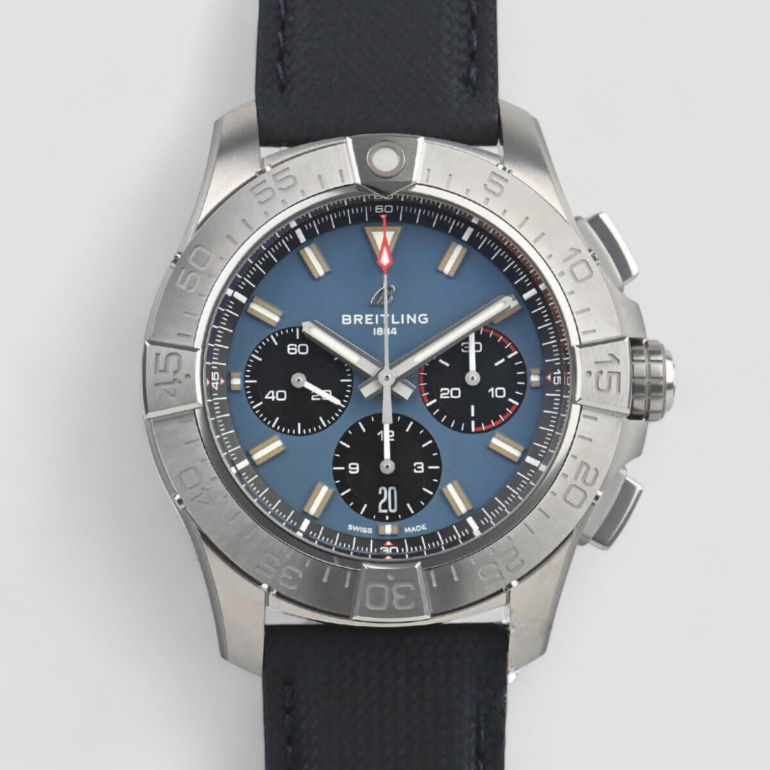 Avenger B01 Chronograph 44