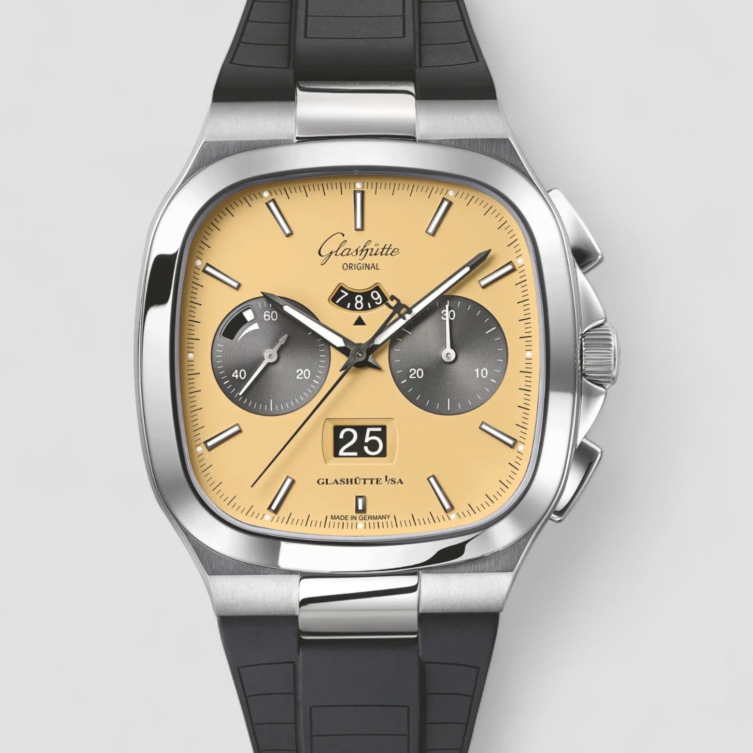 Seventies Chronograph Panorama Date “Golden Bay” Automatic Winding