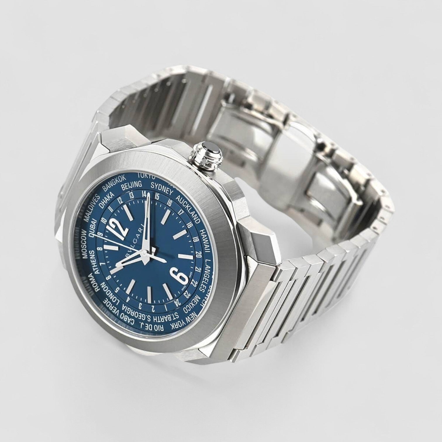 Octo Roma Worldtimer