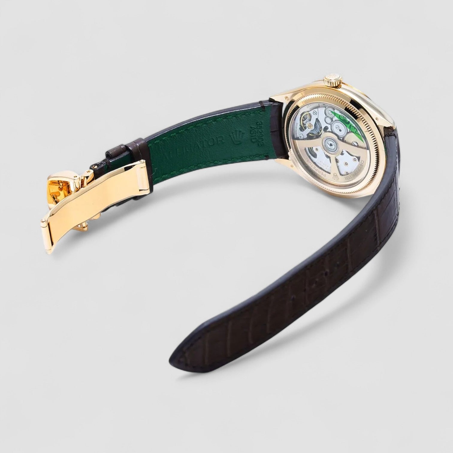 18K yellow gold 39 mm