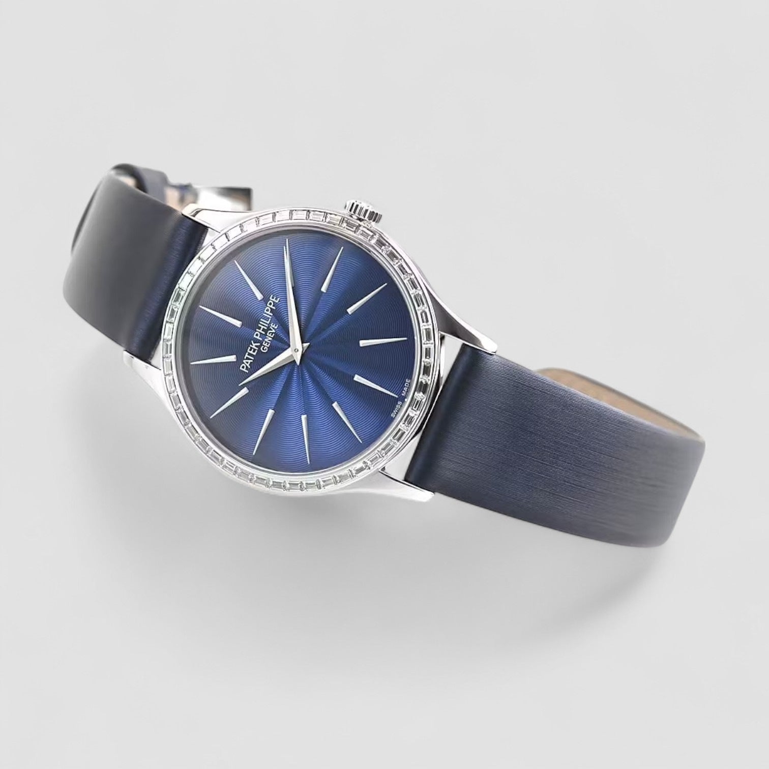 Calatrava Ladies 18K White Gold Diamonds Manual Wind 33MM Description