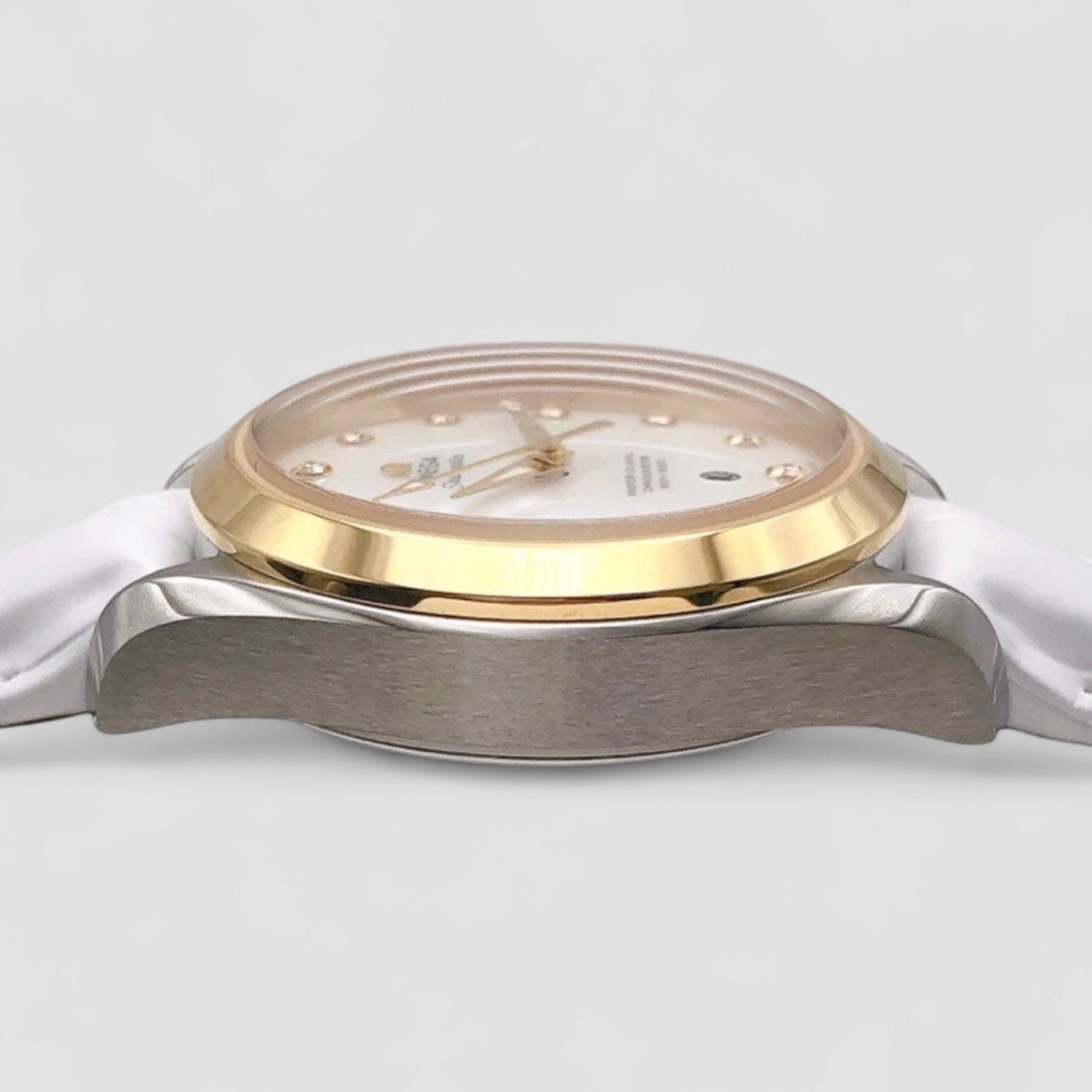 Seamaster Aqua Terra Mother of Pearl Dial Ladies Watch