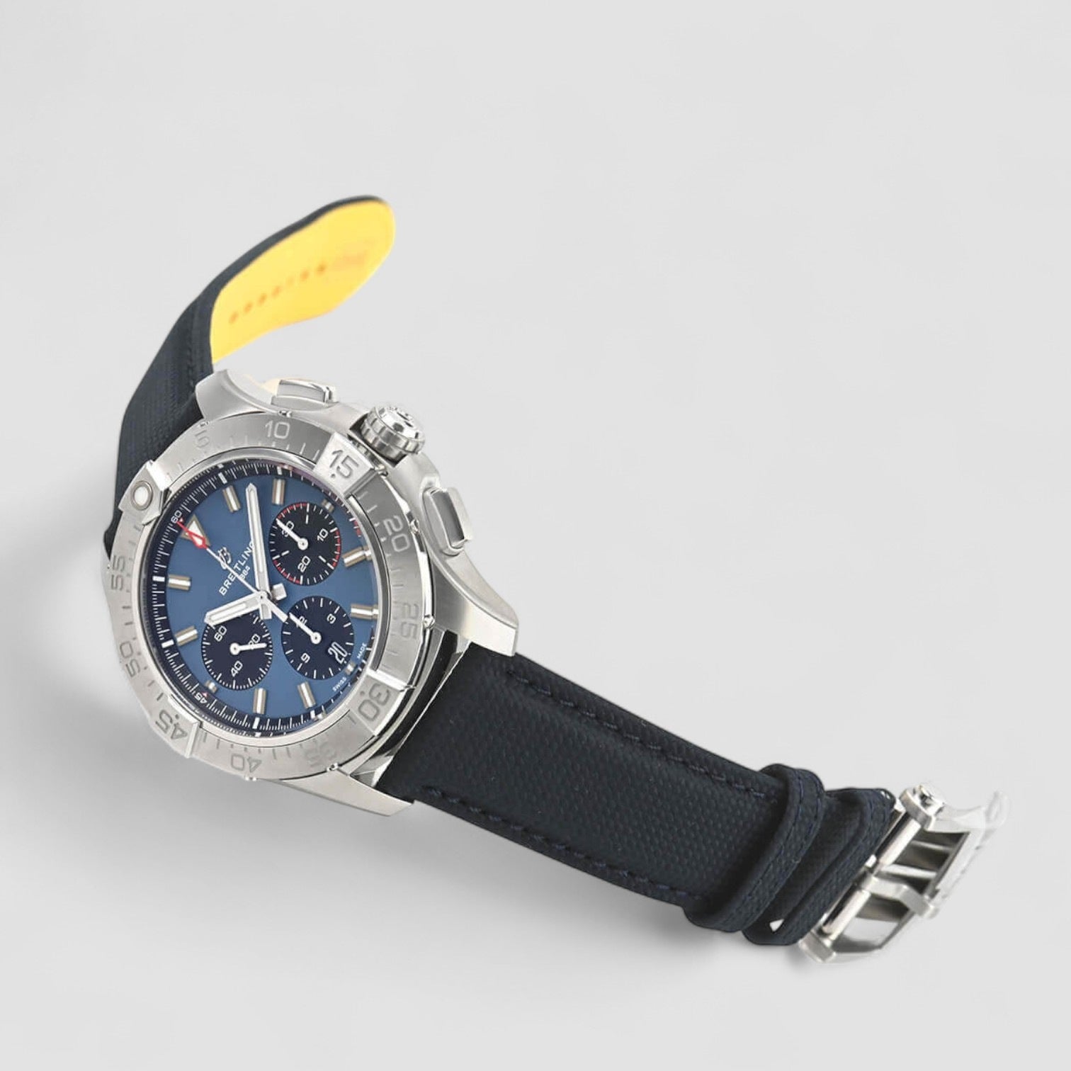 Avenger B01 Chronograph 44