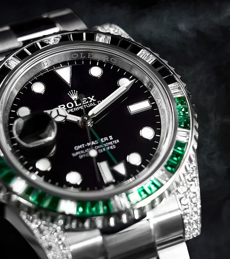 GMT-Master II 40 mm – "Sprite" Custom Diamond-Set with Green/Black Gemstone Iced Out