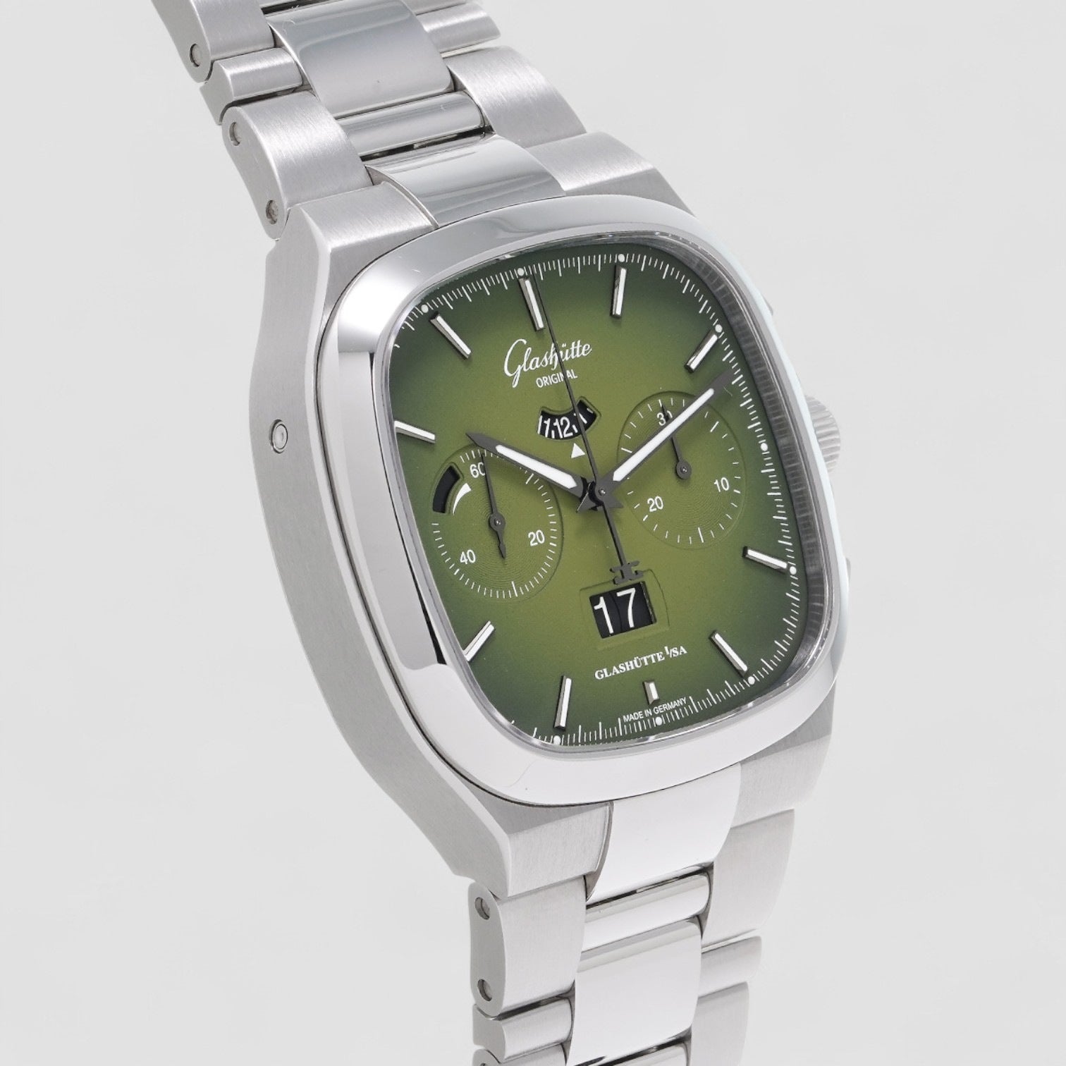 Seventies Chronograph Panoramadatum