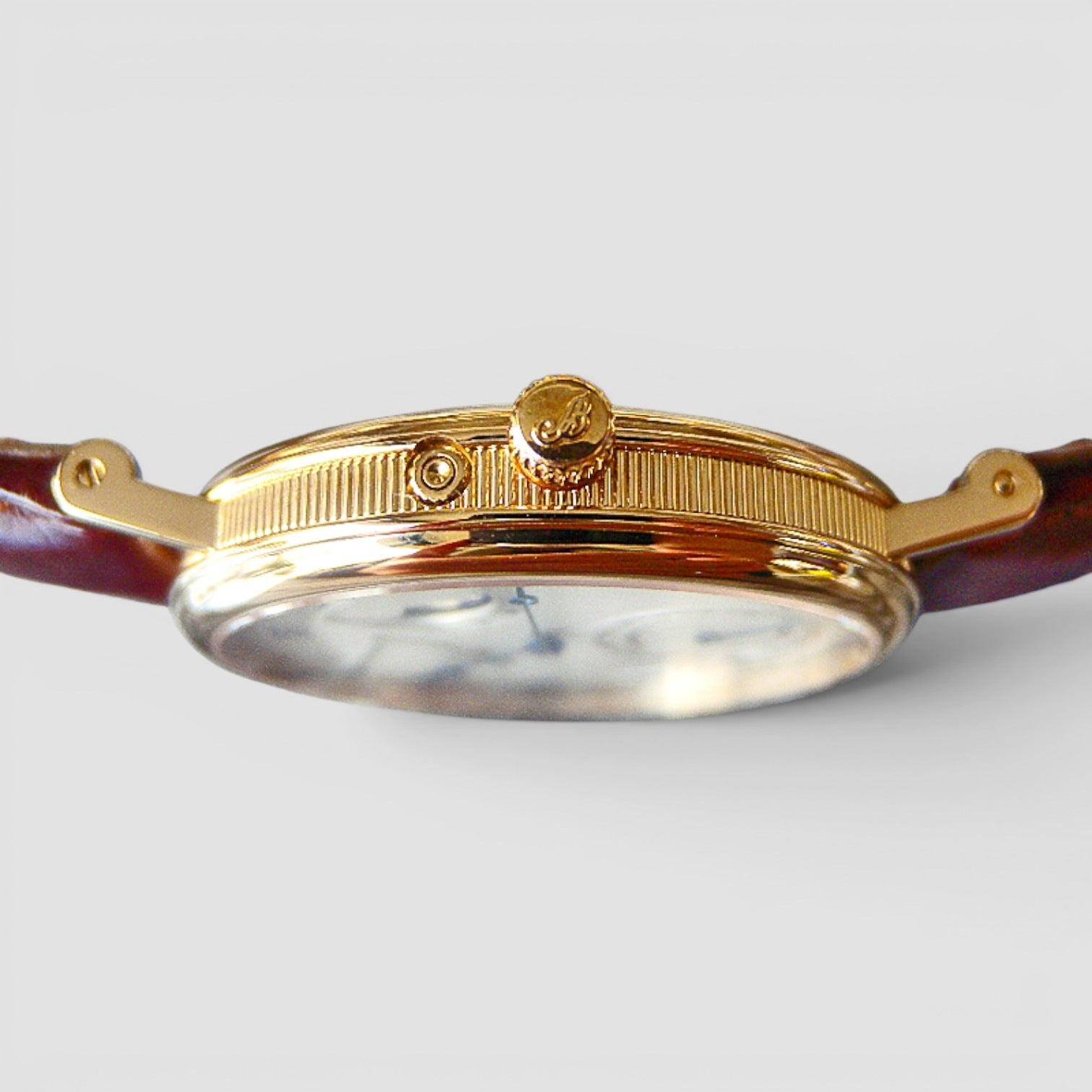 Classique 36mm 18K Yellow Gold Guilloché Dial