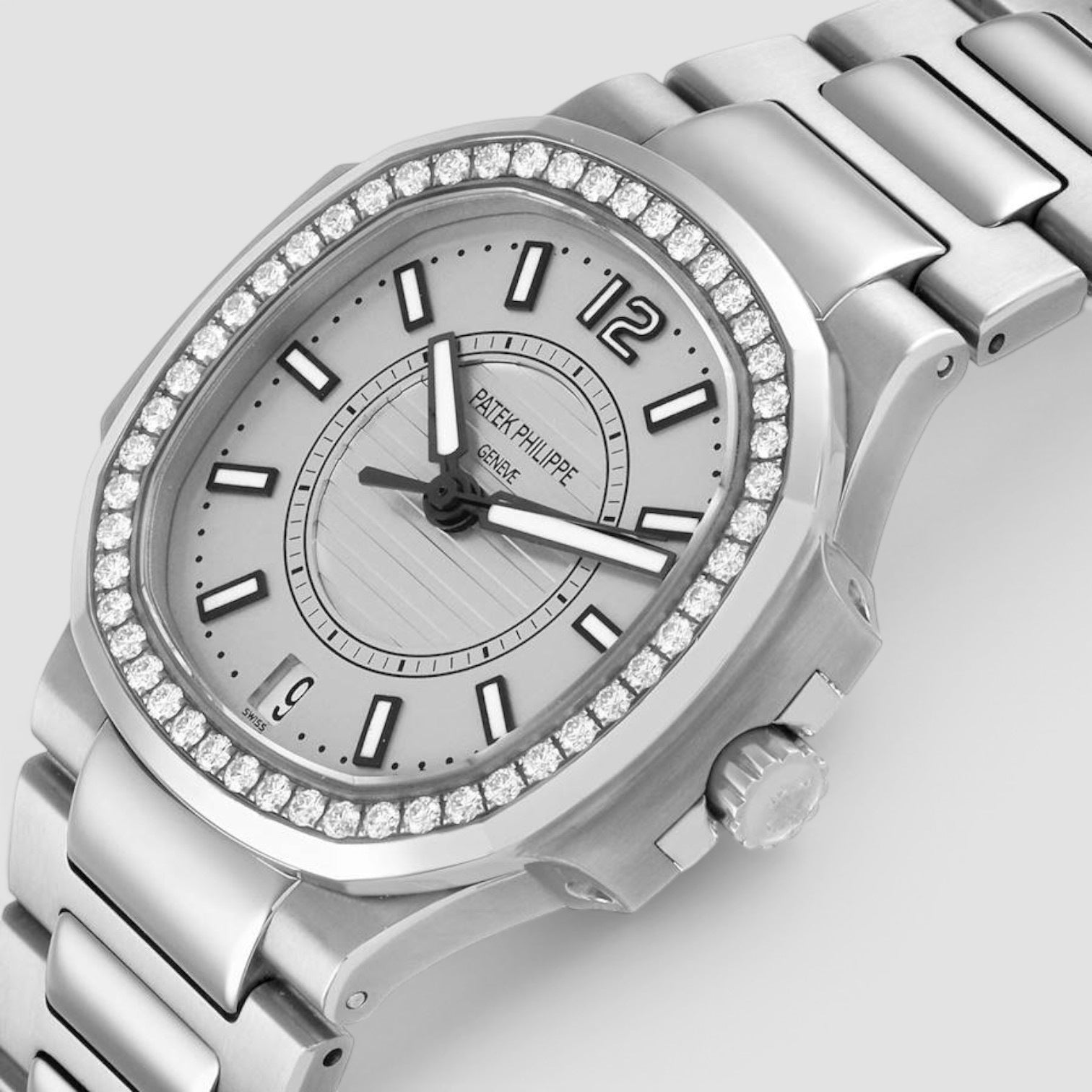 Nautilus Ladies 34mm Stainless Steel Diamond Bezel