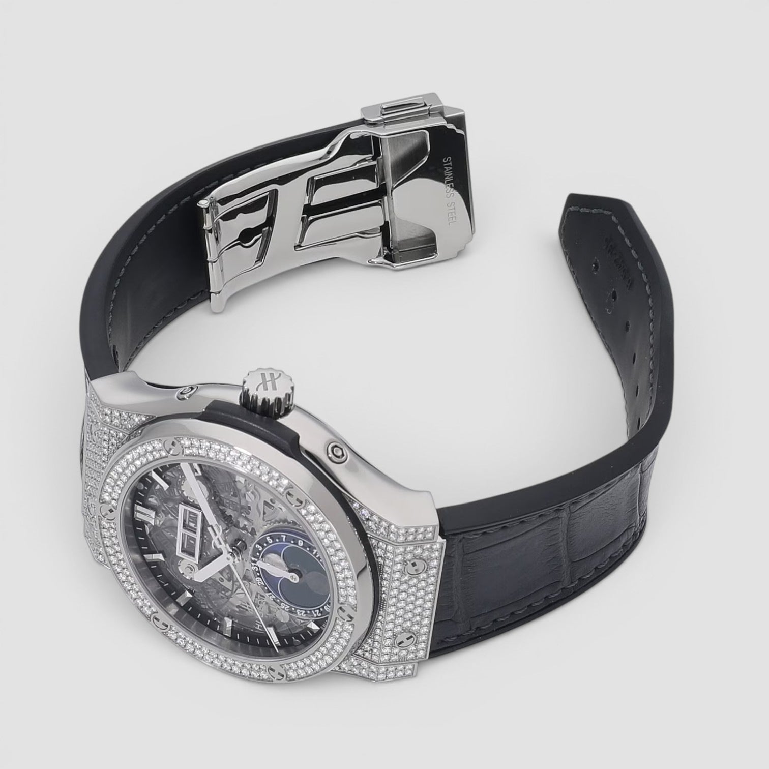 Classic Fusion 42mm Moonphase Pave