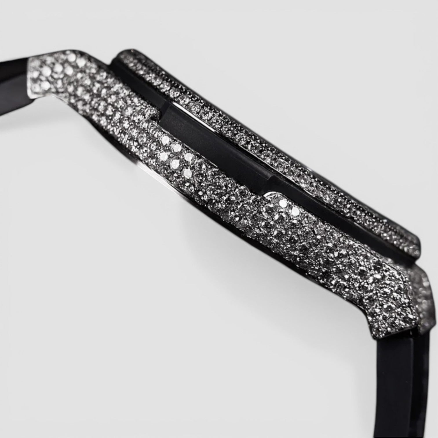 Classic Fusion Racing Grey Titanium Diamond-Set