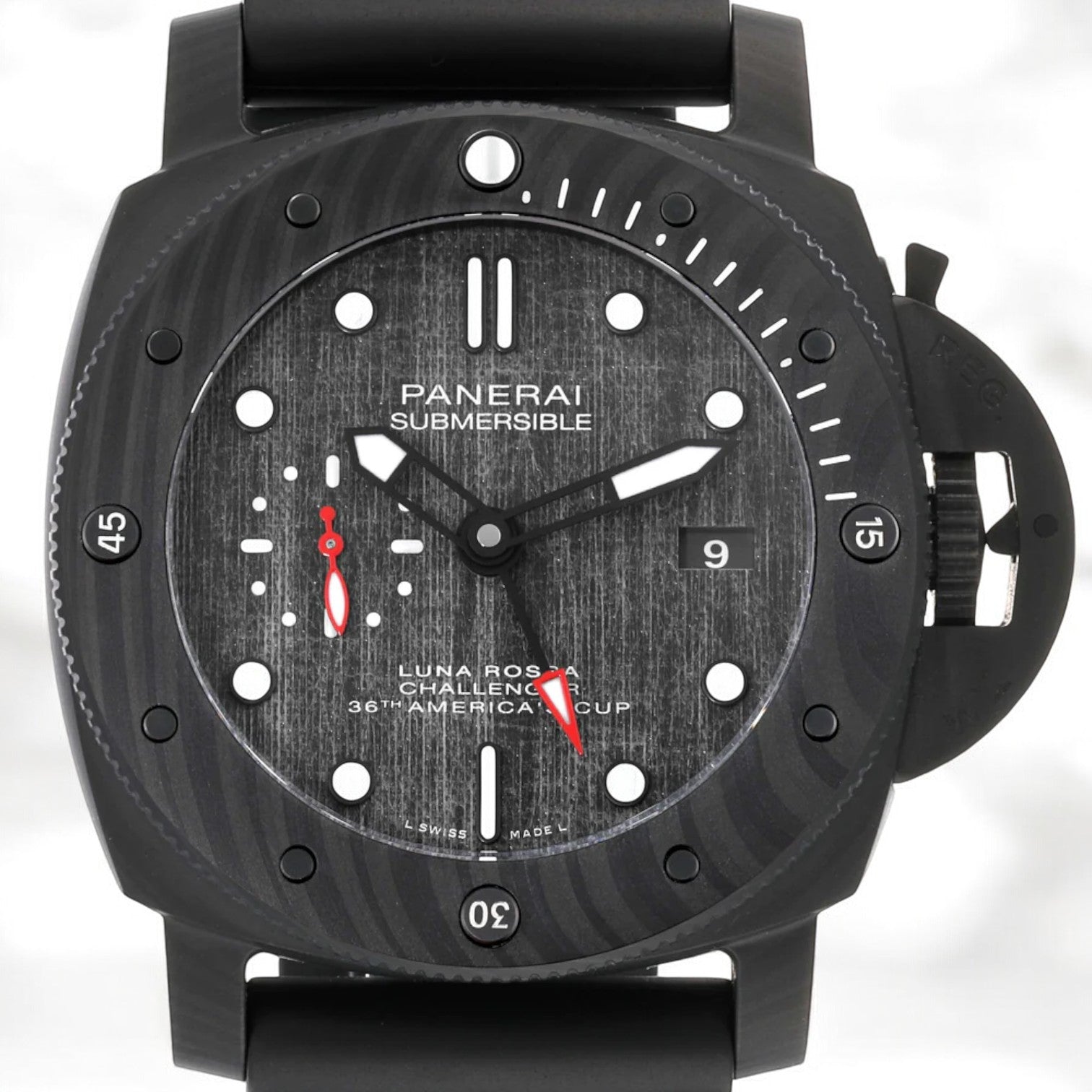 Submersible Luna Rossa Carbotech GMT Limited Edition