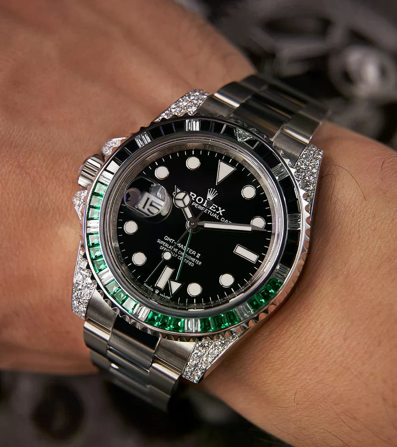 GMT-Master II 40 mm – "Sprite" Custom Diamond-Set with Green/Black Gemstone Iced Out